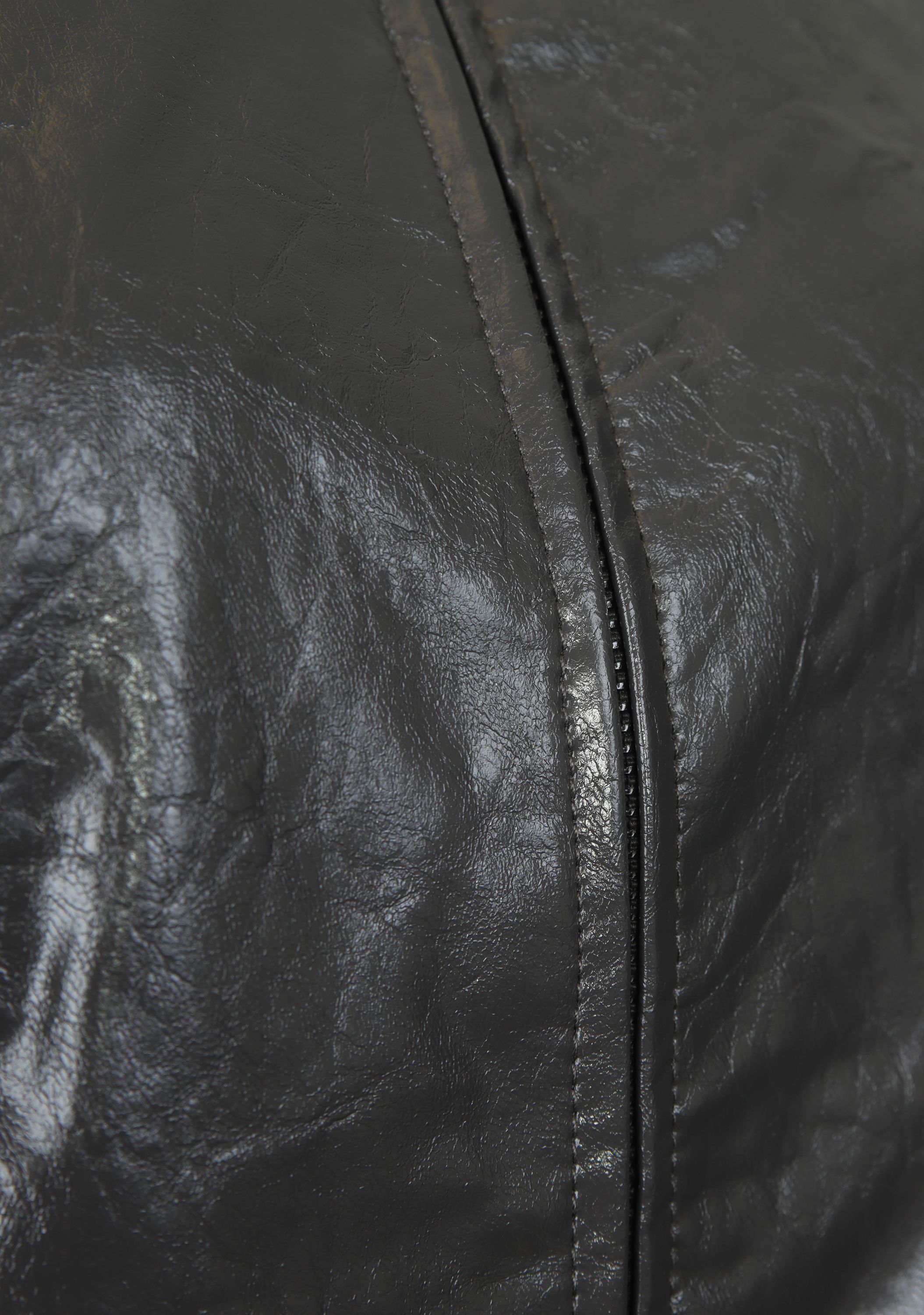 WITH BLACK LEER/SUEDE JACK