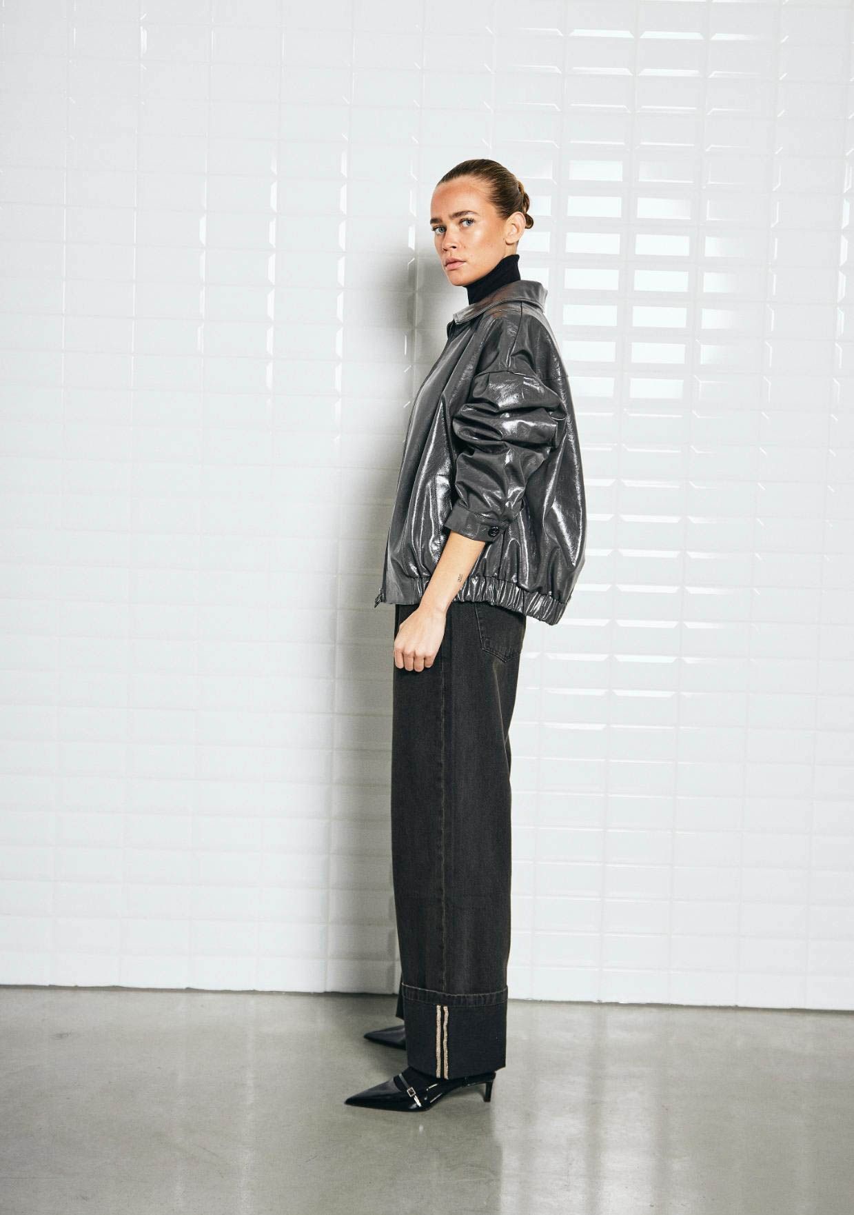 WITH BLACK LEER/SUEDE JACK WITH BLACK LEER/SUEDE JACK