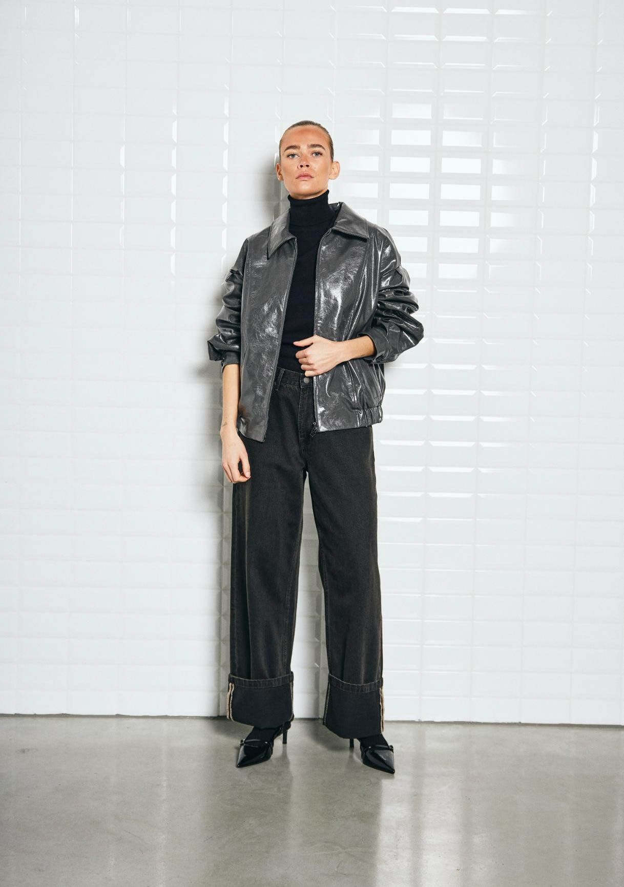 WITH BLACK LEER/SUEDE JACK WITH BLACK LEER/SUEDE JACK