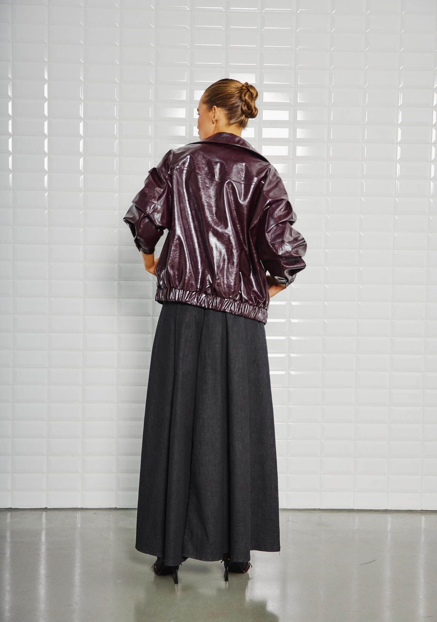 WITH BLACK LEER/SUEDE JACK