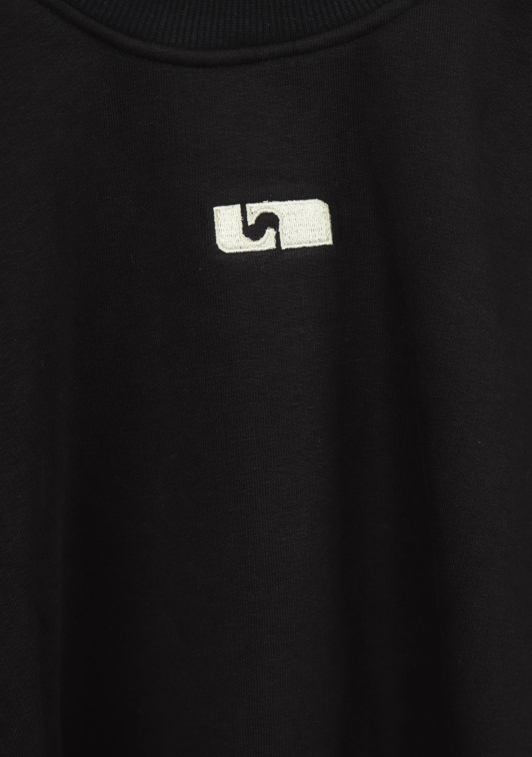 LAAGAM SWEATER