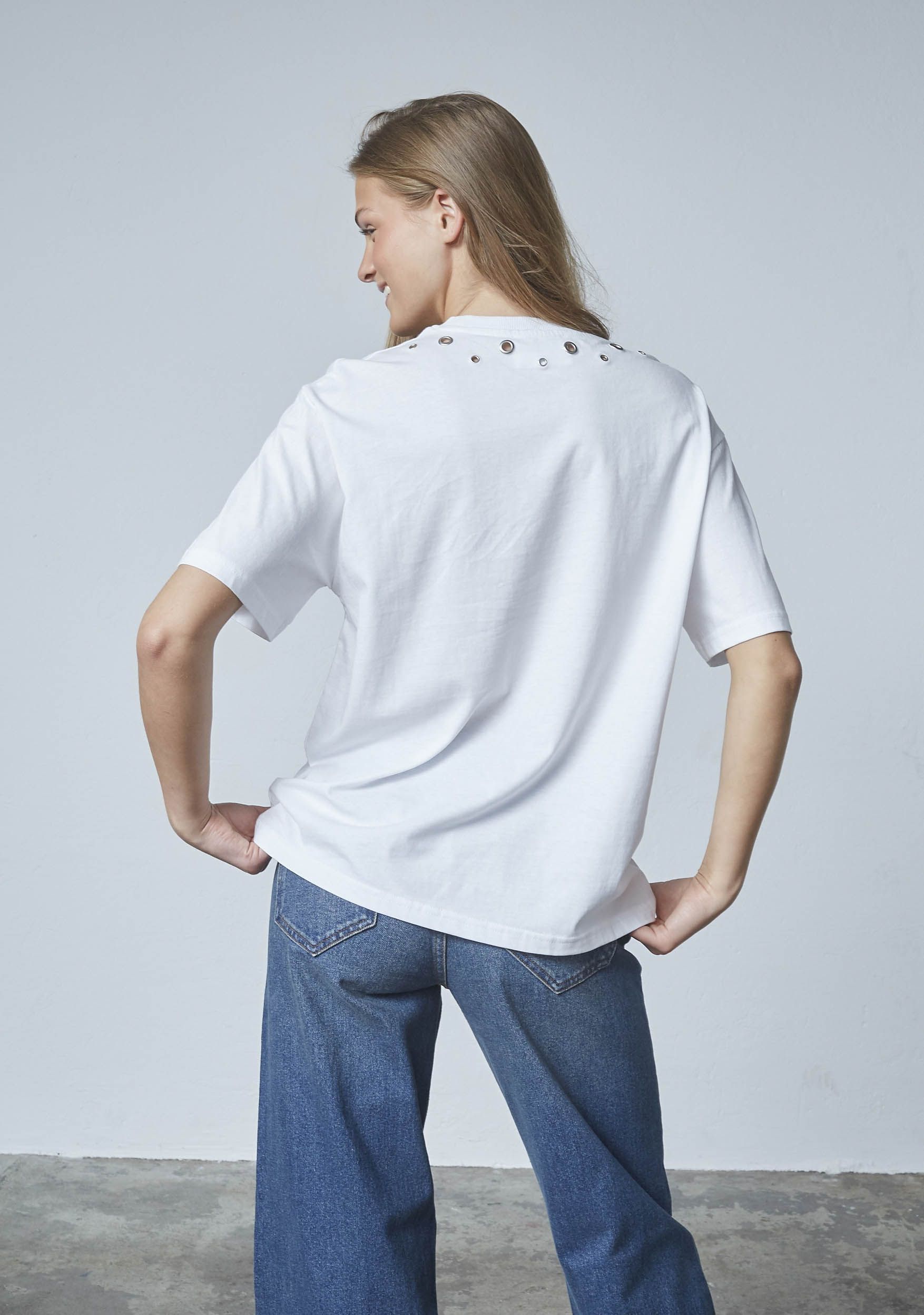 SISTERS POINT SHIRT
