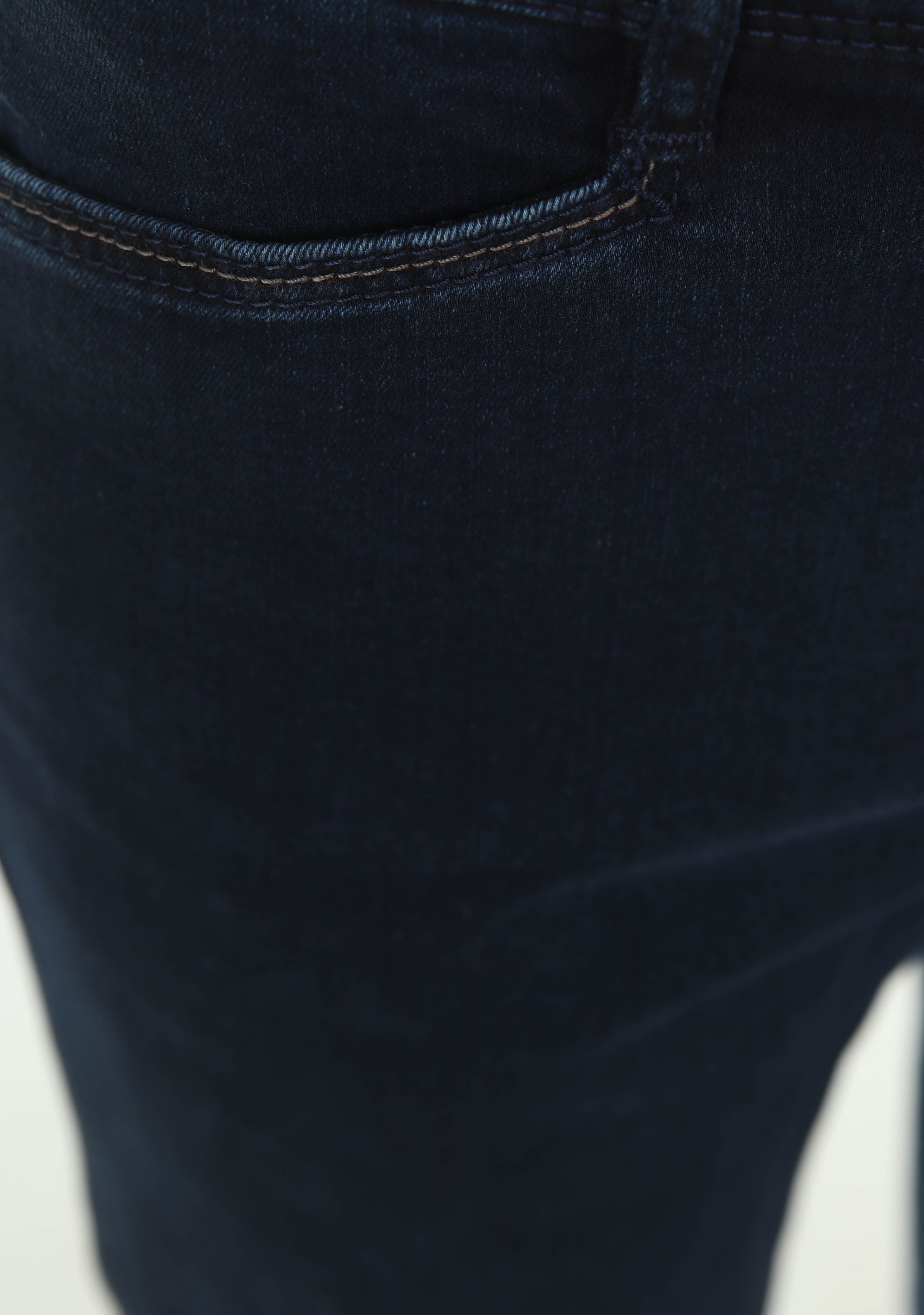TONI JEANS