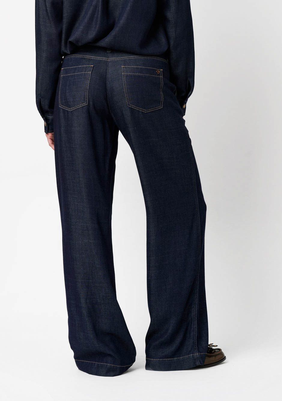 TONI JEANS