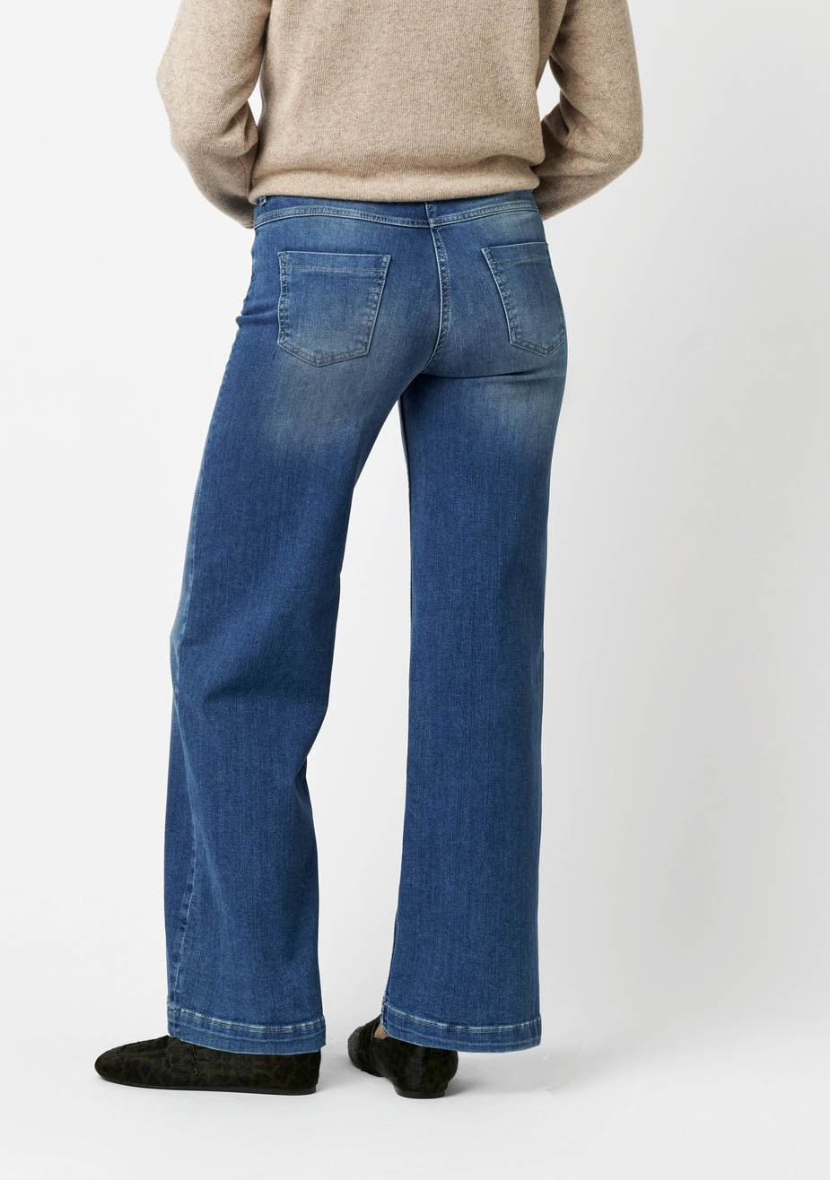 TONI JEANS