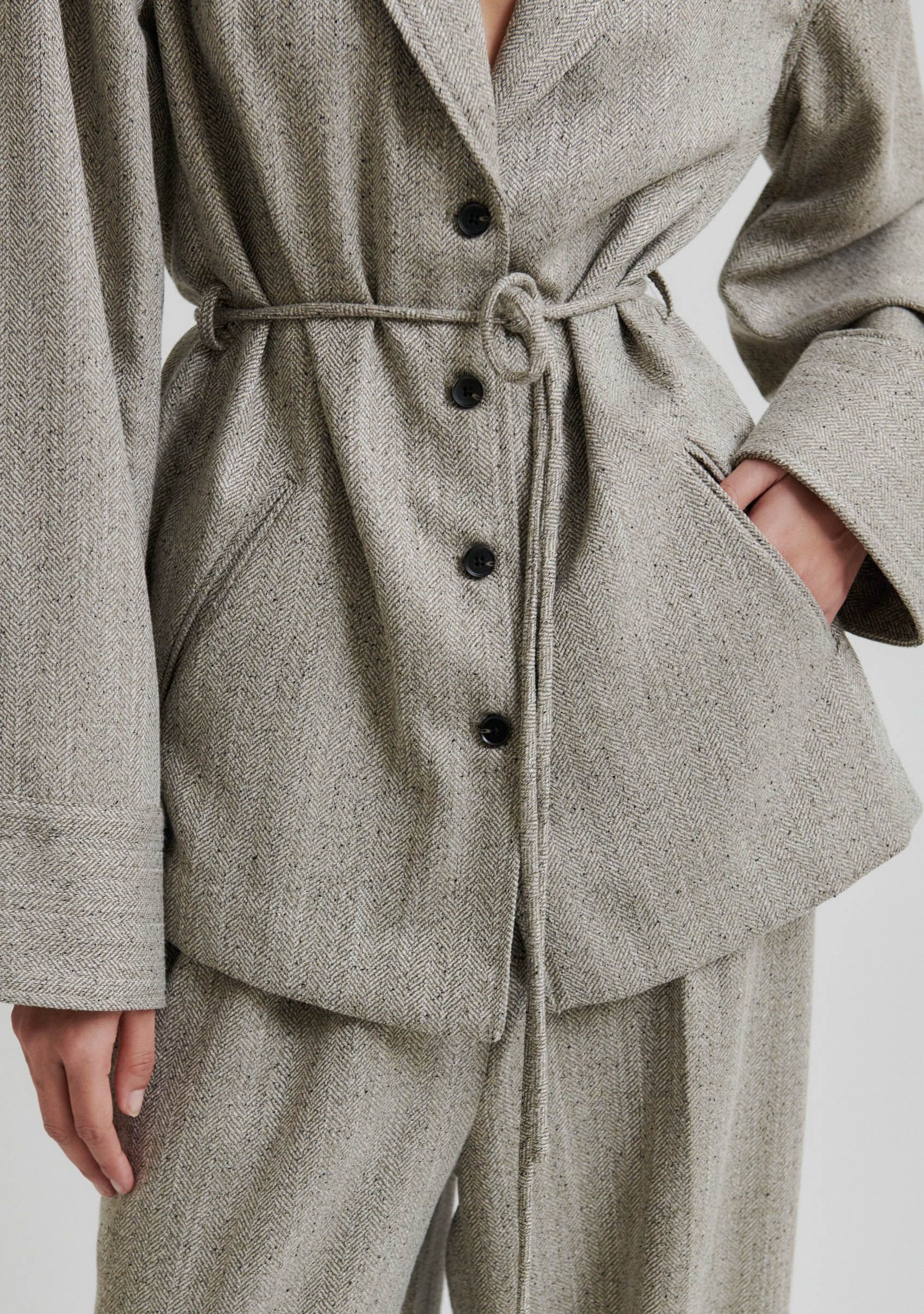 SECOND FEMALE BLAZER