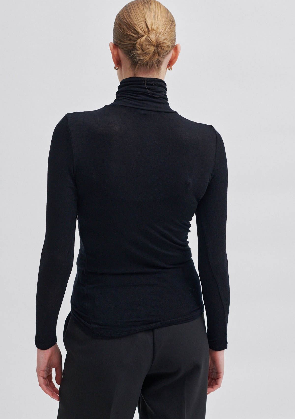 SECOND FEMALE SHIRT
