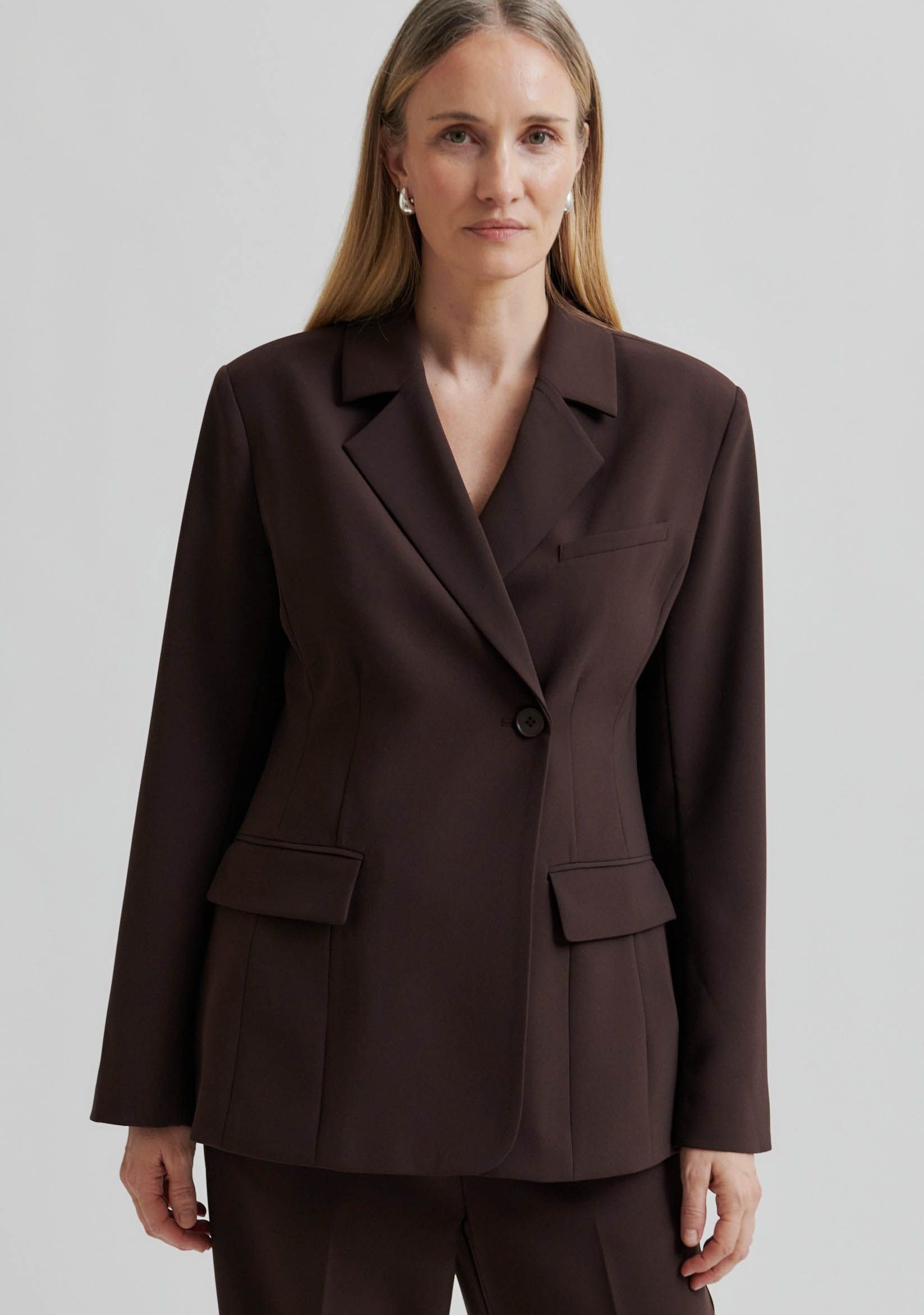 SECOND FEMALE BLAZER