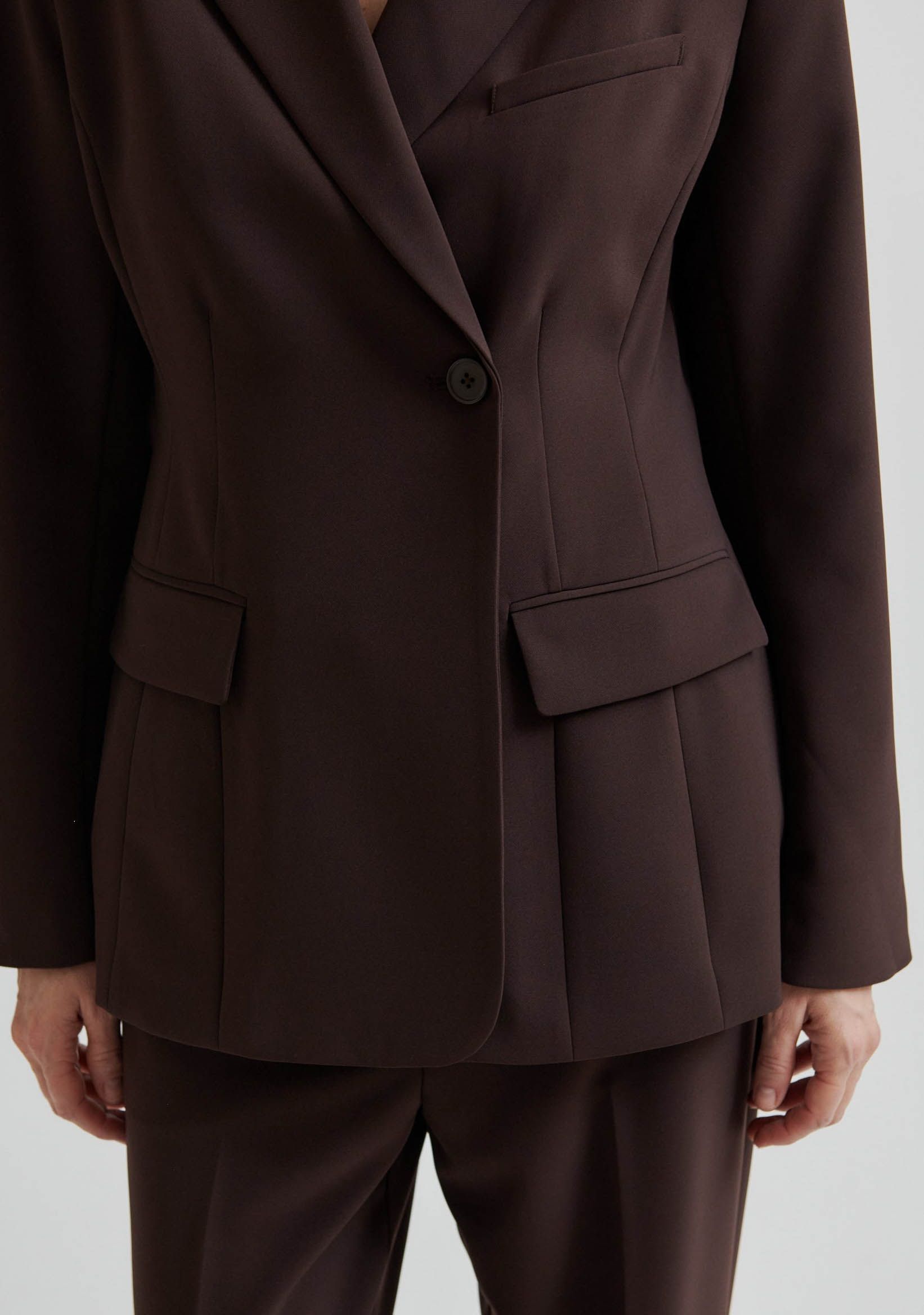 SECOND FEMALE BLAZER