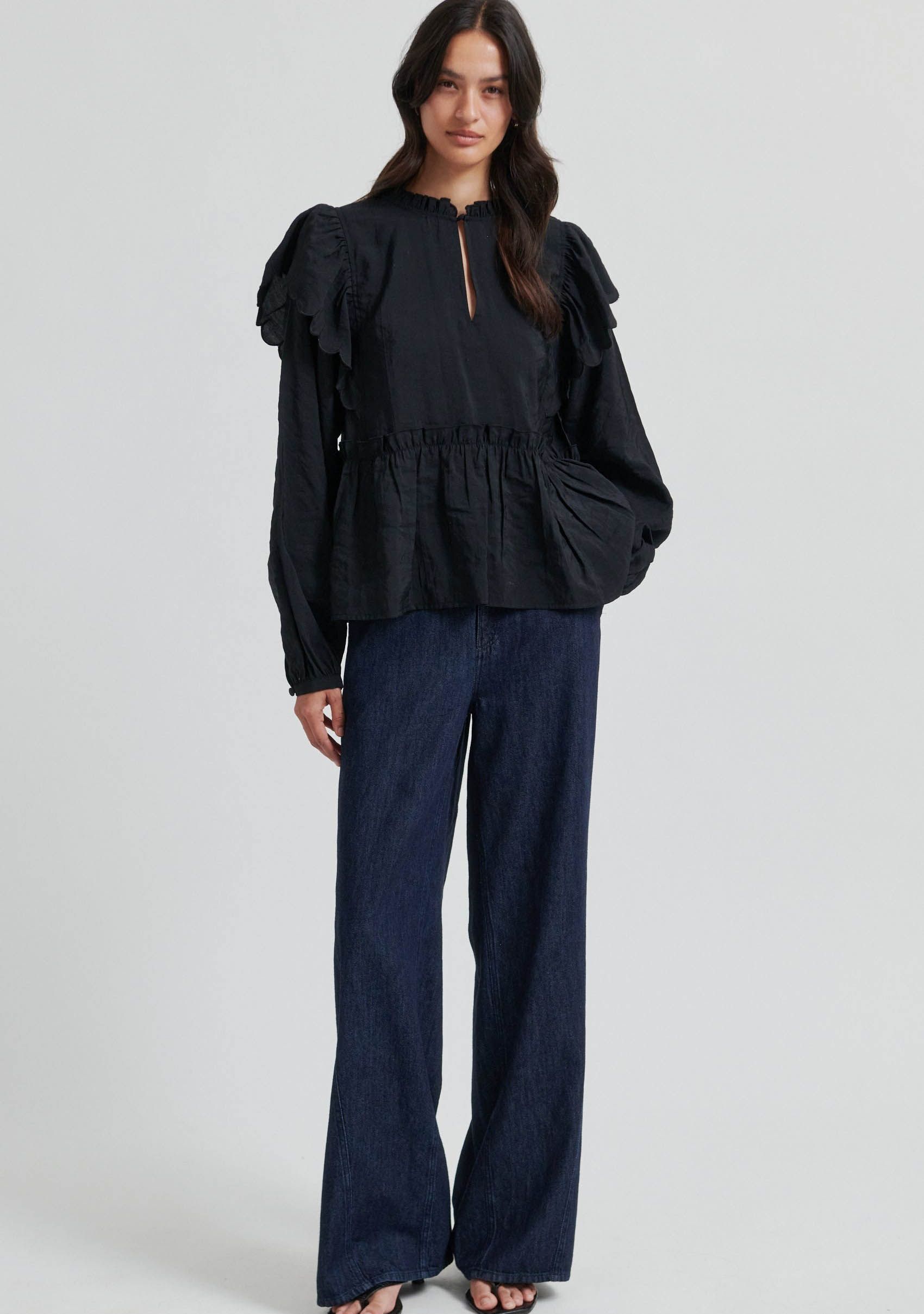 SECOND FEMALE JEANS