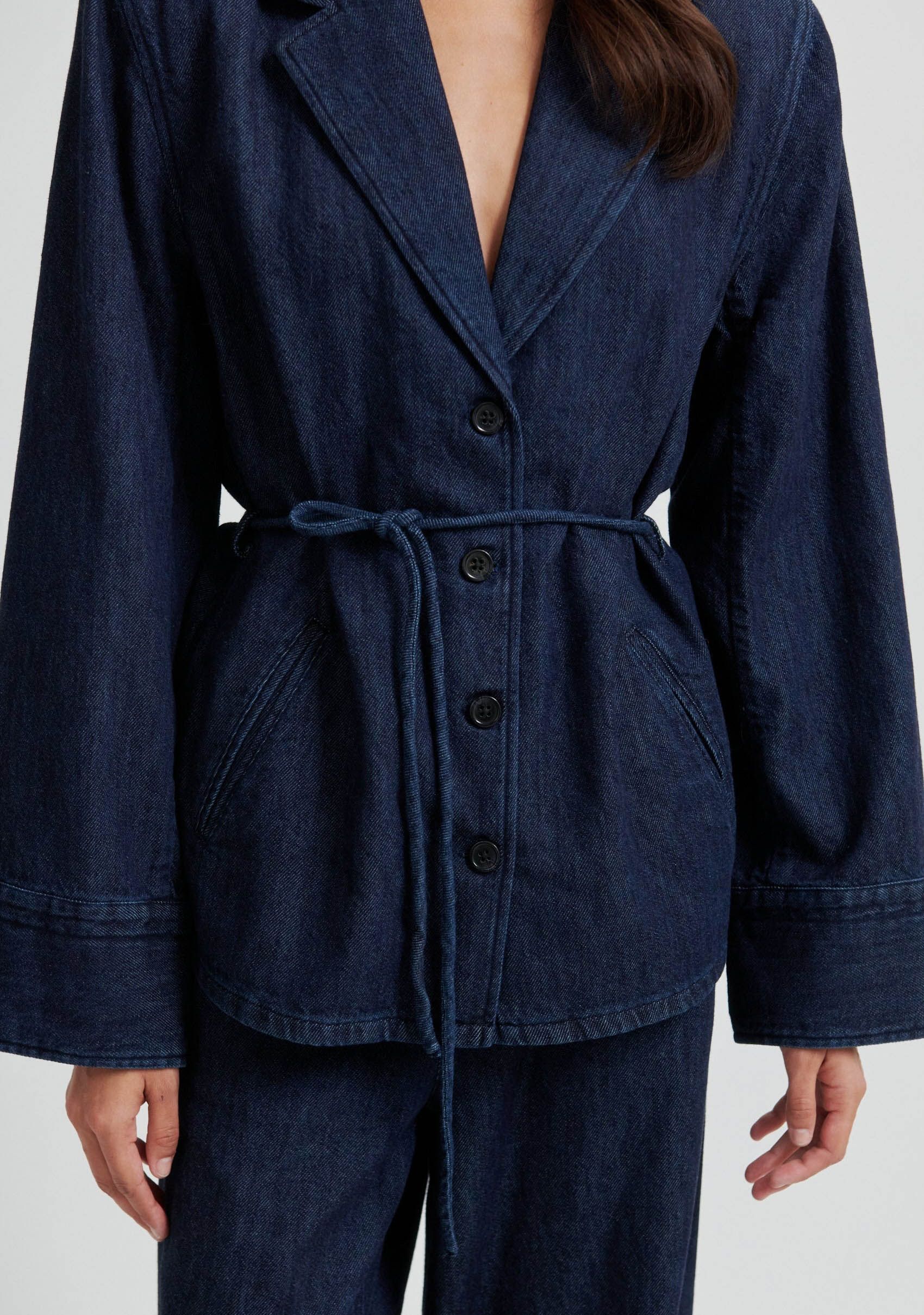 SECOND FEMALE BLAZER