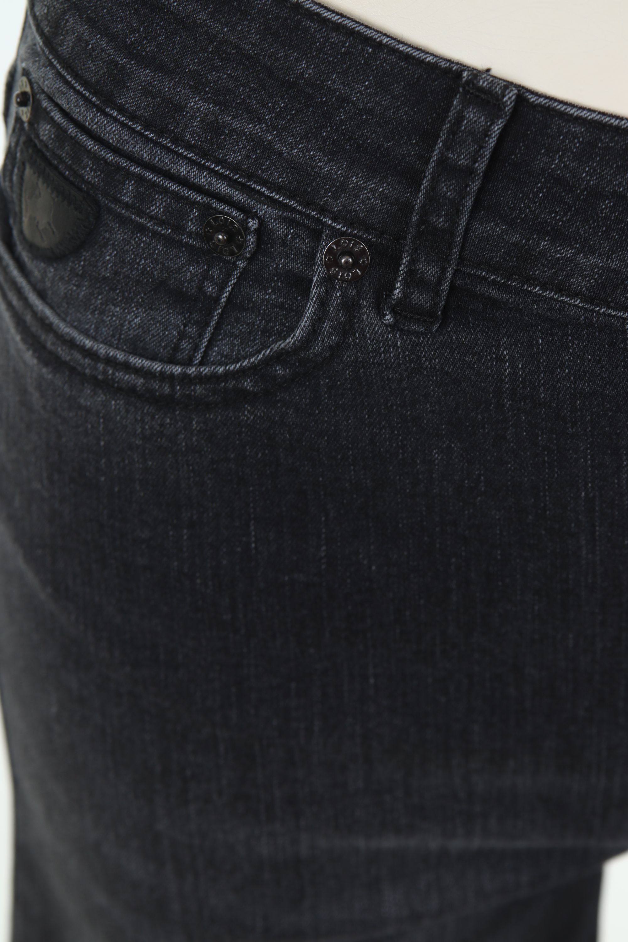 LOIS JEANS