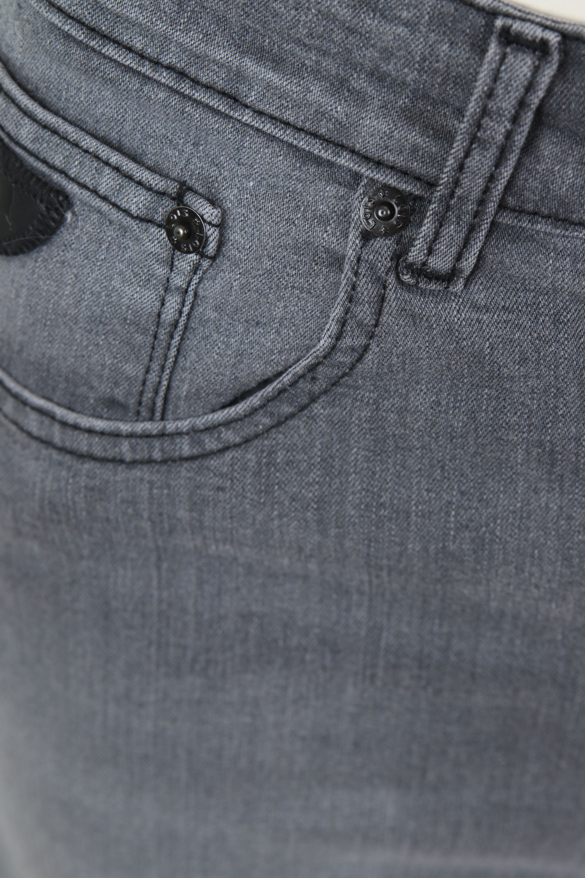 LOIS JEANS