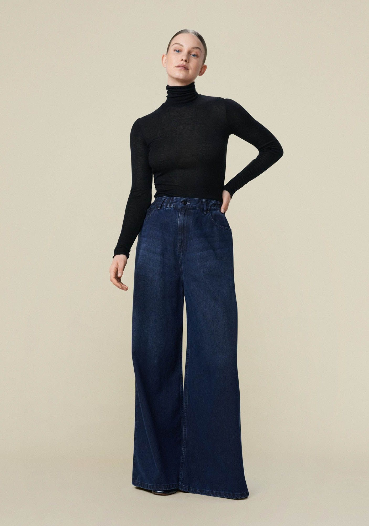 LOIS JEANS