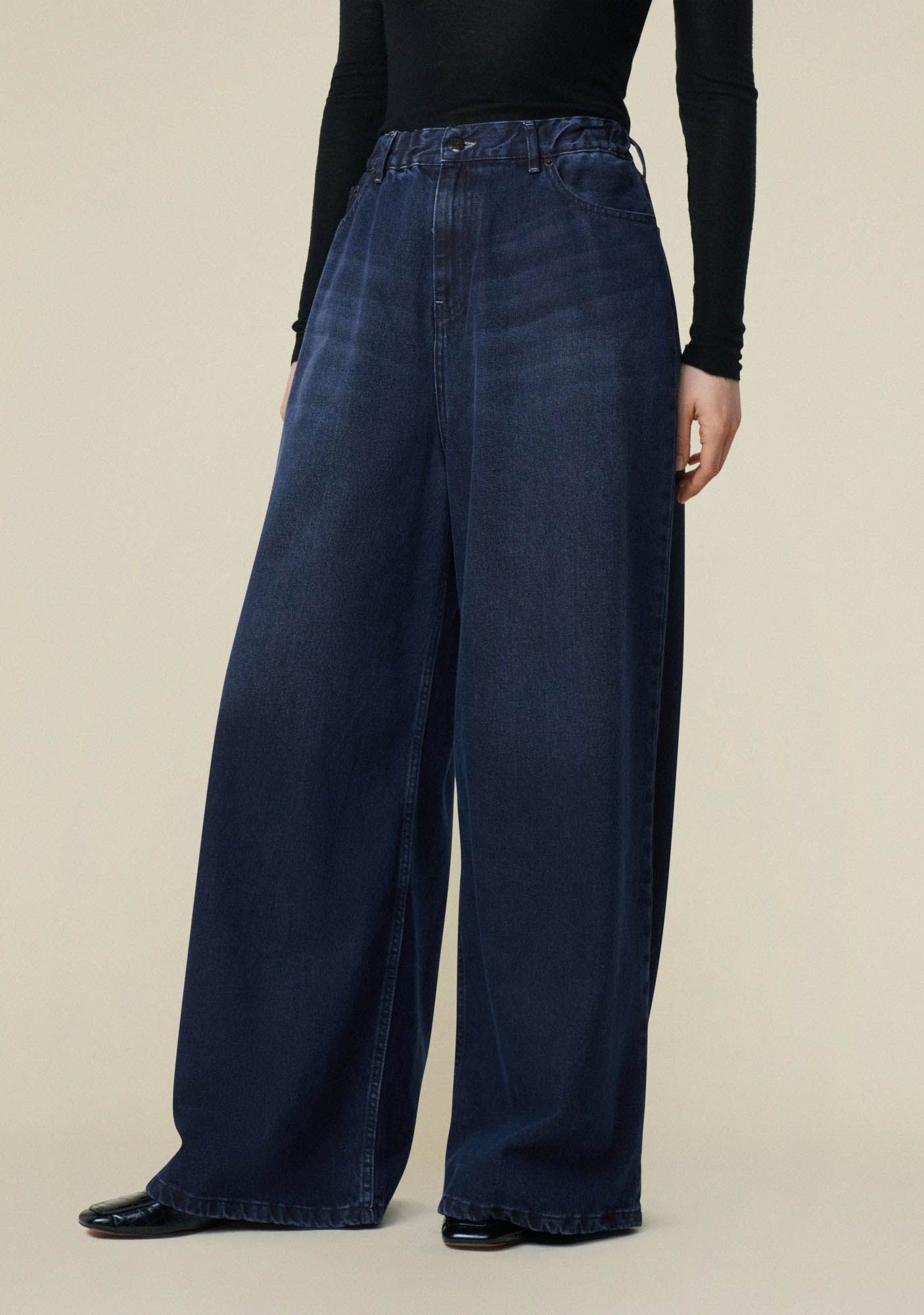 LOIS JEANS