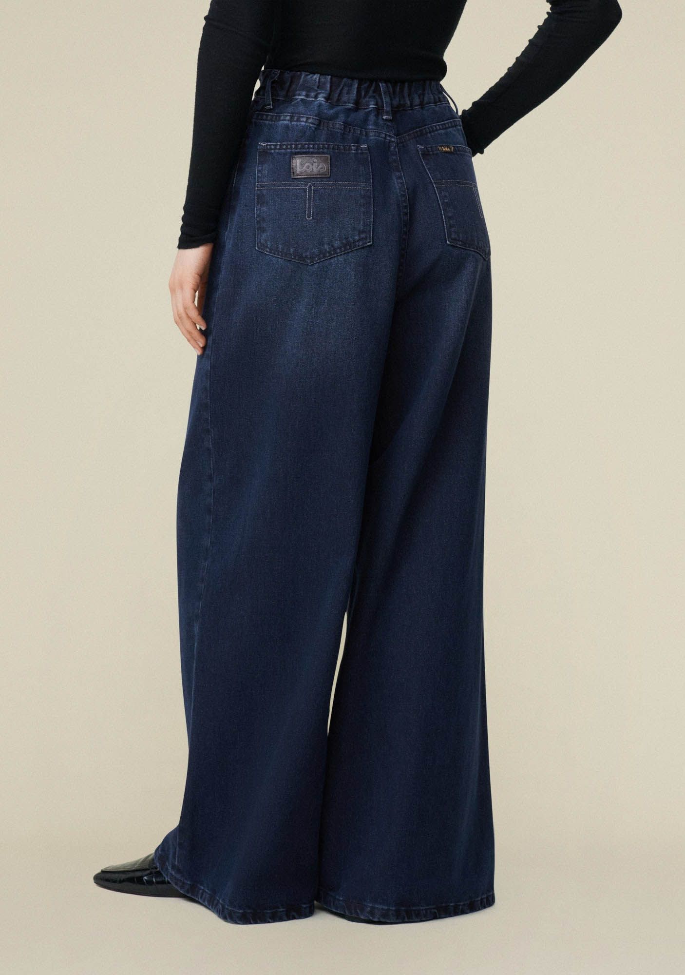 LOIS JEANS