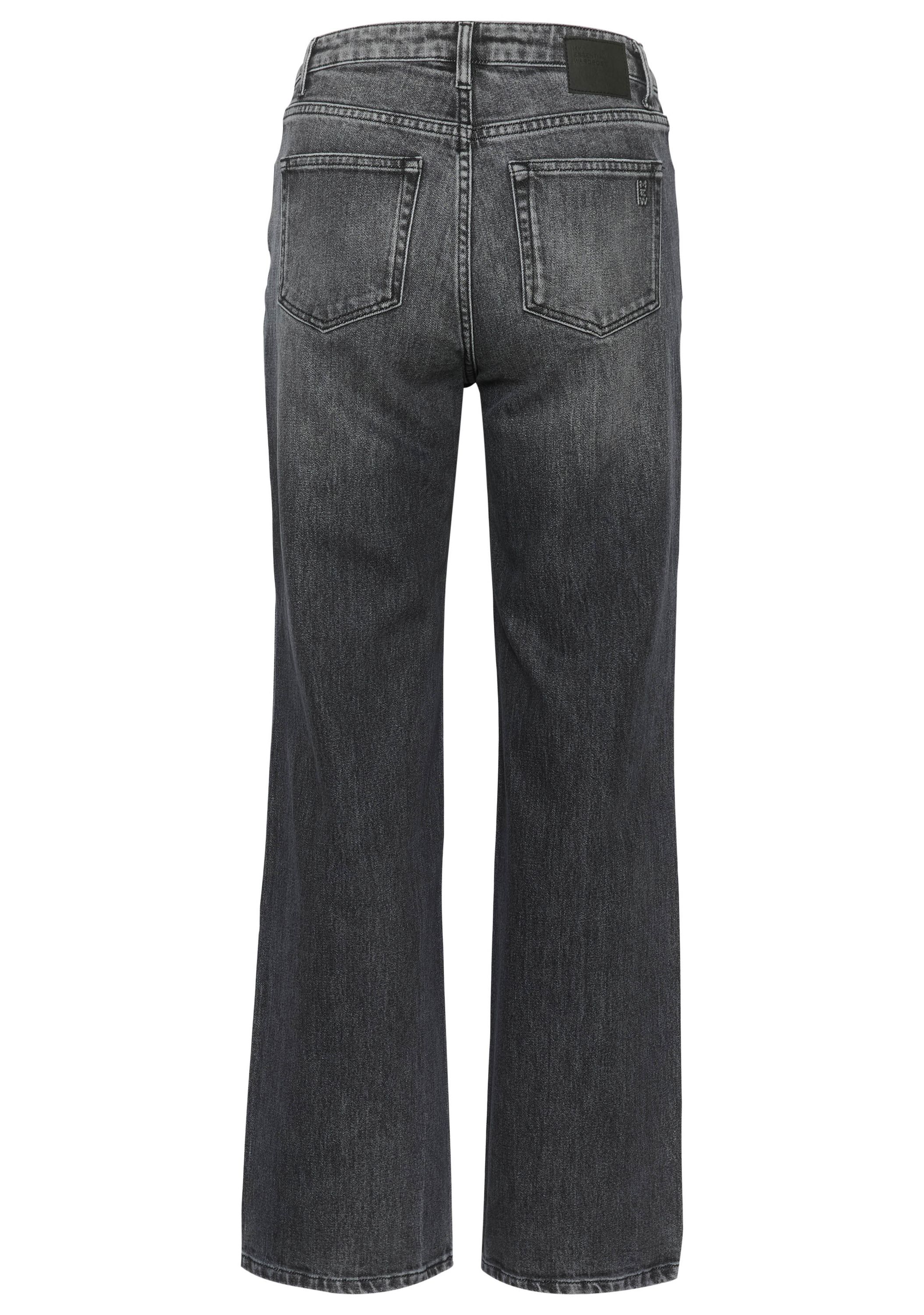 MY ESSENTIAL WARDROBE JEANS