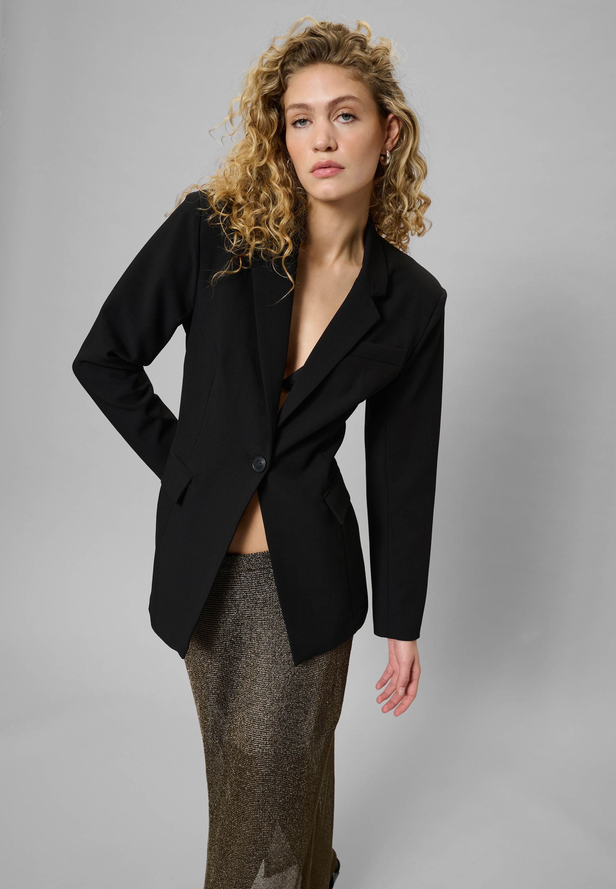 MY ESSENTIAL WARDROBE BLAZER