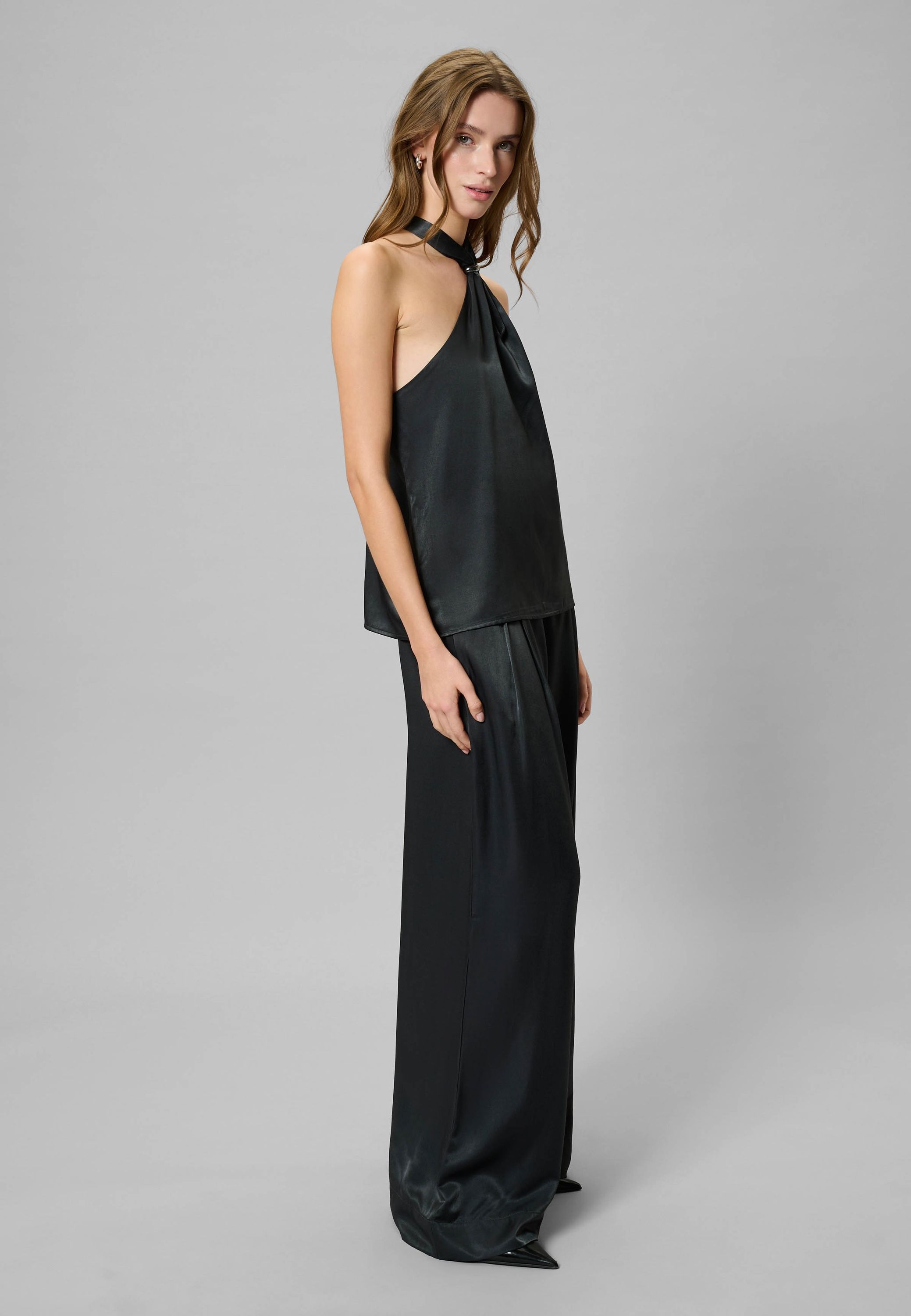 MY ESSENTIAL WARDROBE PANTALON