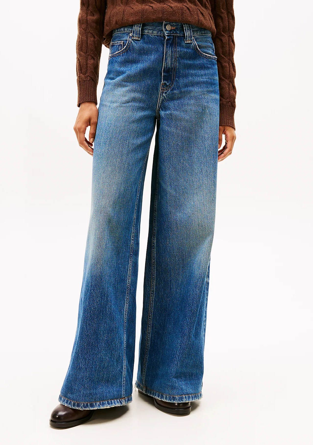TOMMY HILFIGER JEANS