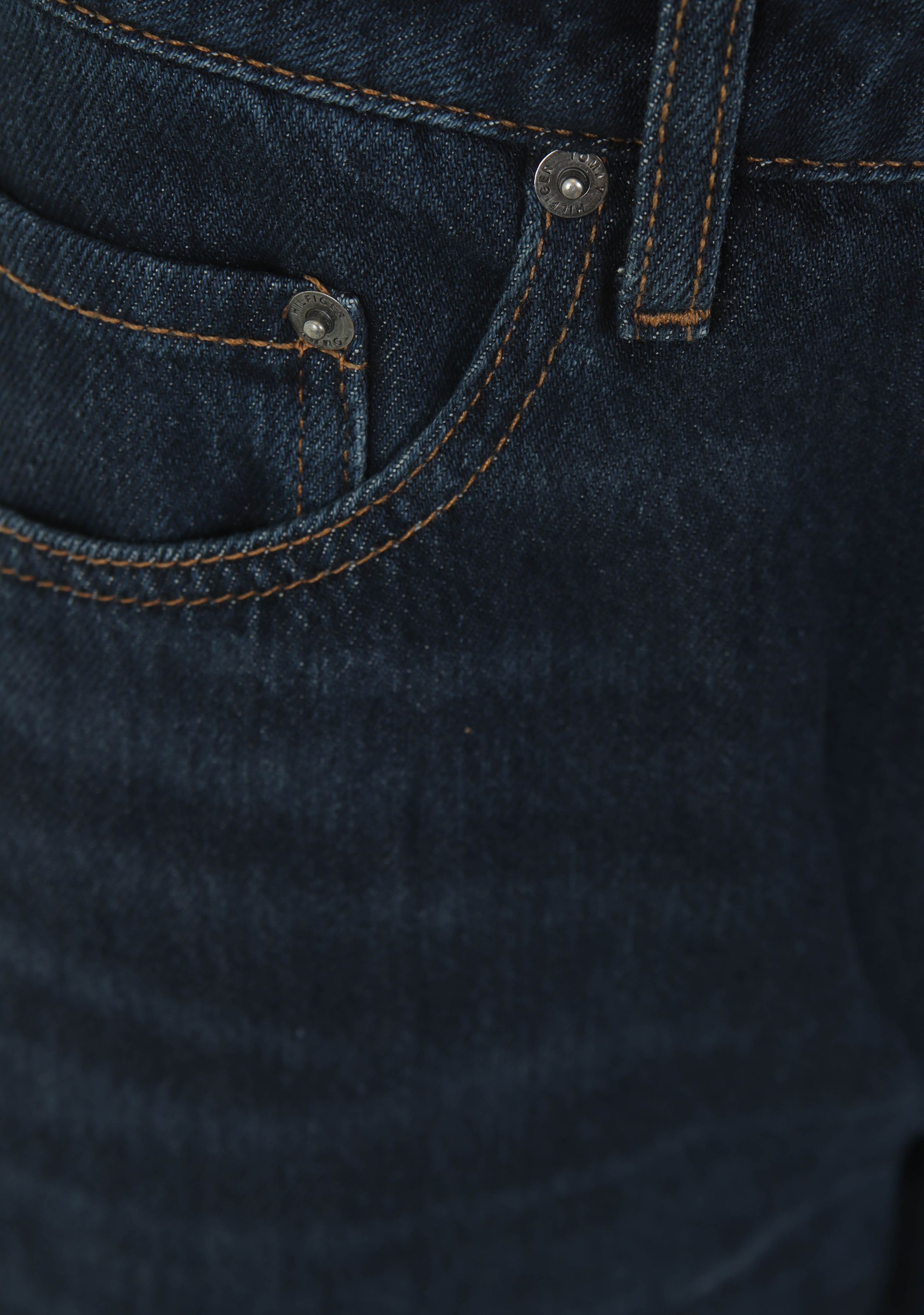 TOMMY HILFIGER JEANS
