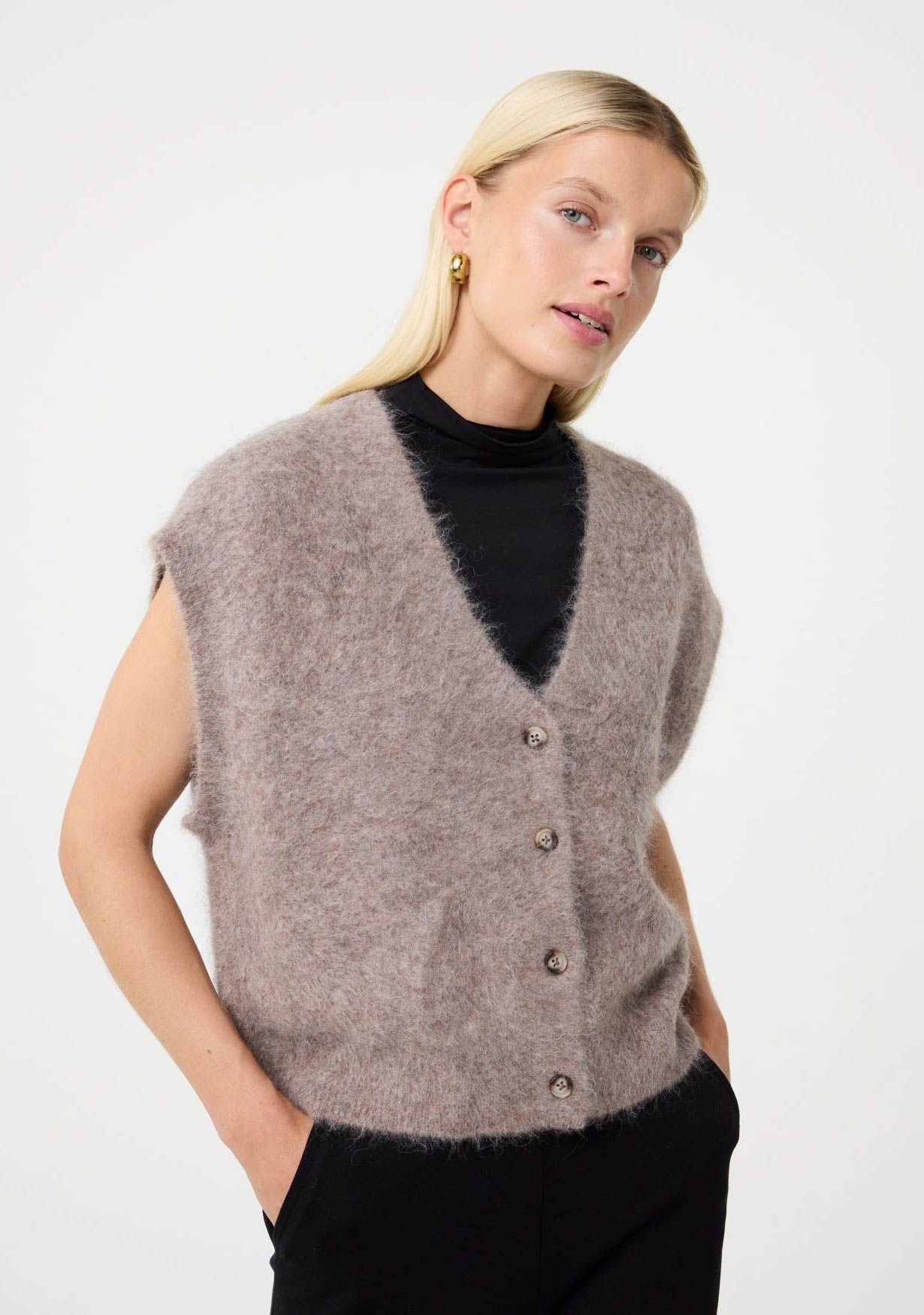 KNIT-TED GILET