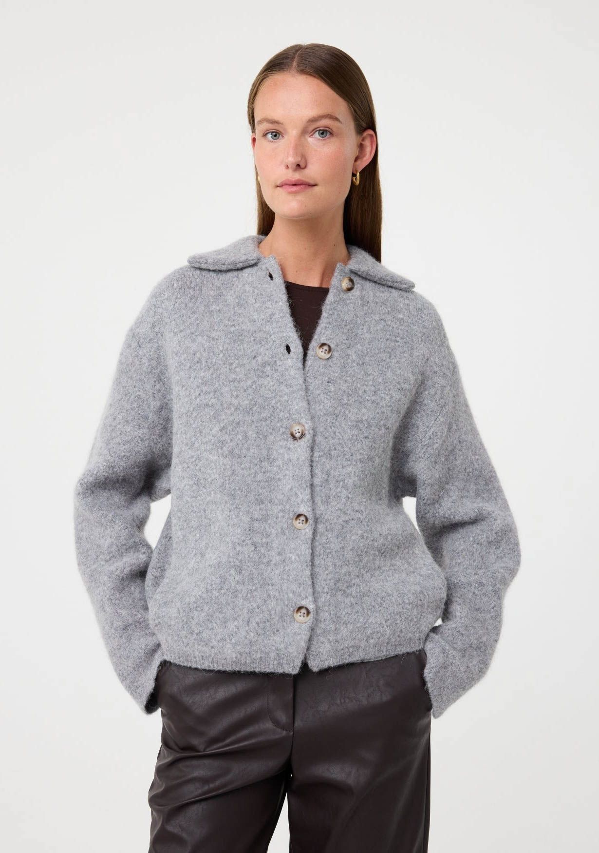 KNIT-TED VEST