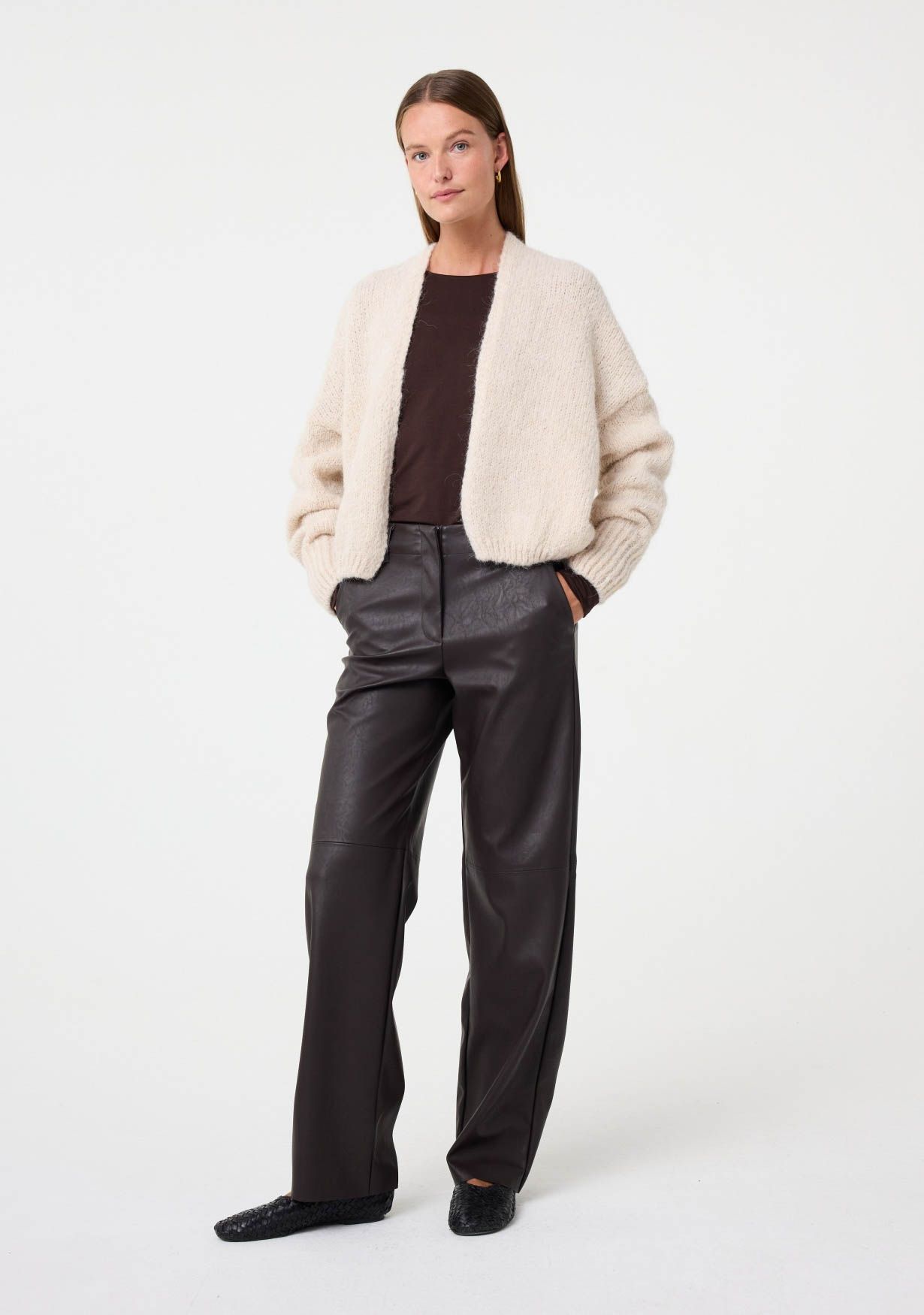 KNIT-TED VEST