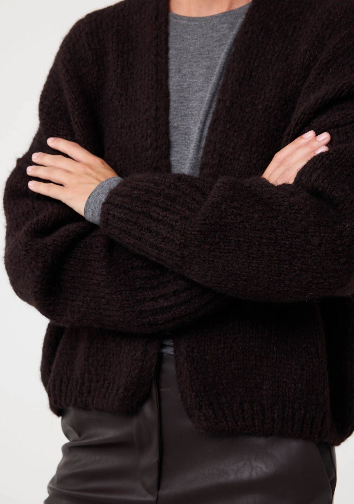 KNIT-TED VEST