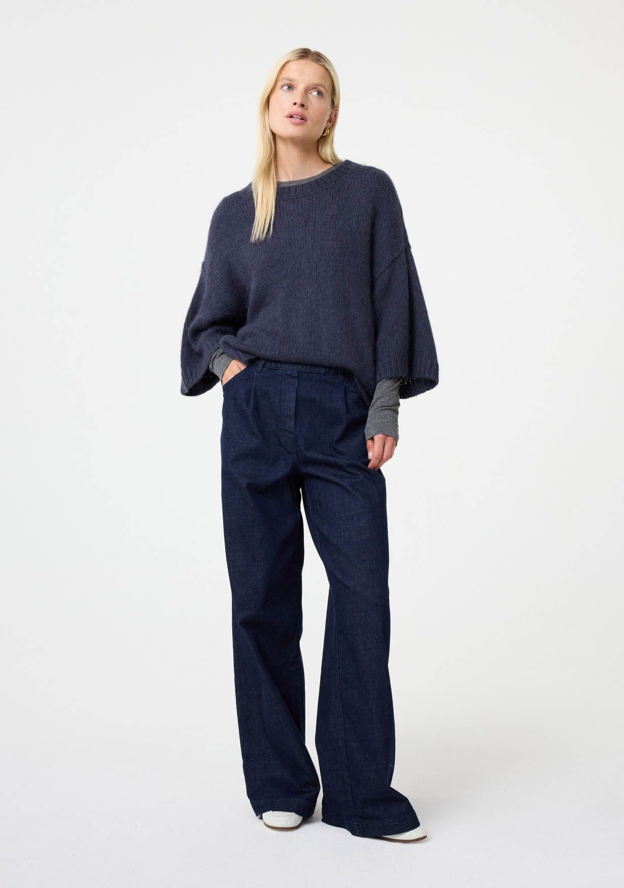 KNIT-TED TRUI KORTE MOUW