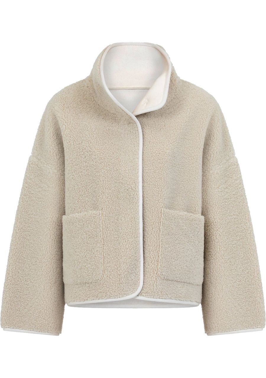 KNIT-TED IN BETWEEN