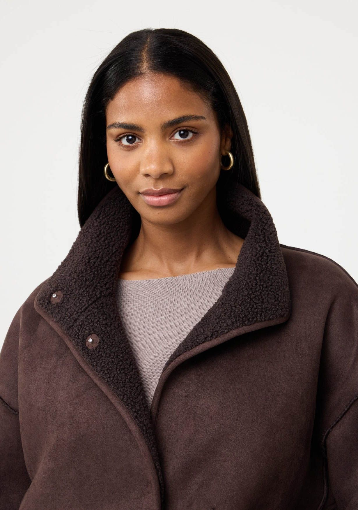 KNIT-TED IN BETWEEN