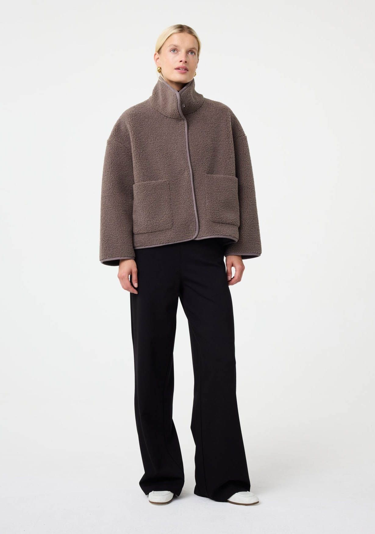 KNIT-TED IN BETWEEN