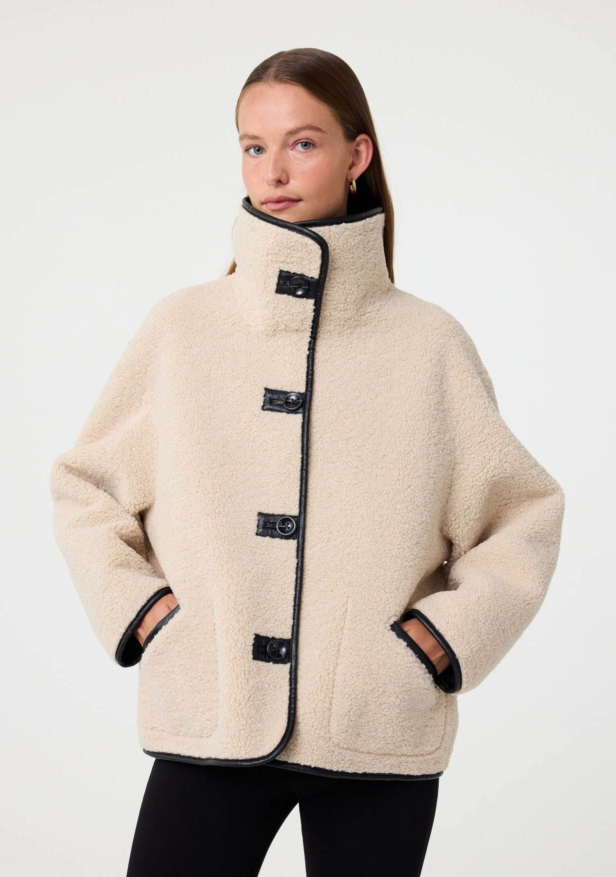 KNIT-TED IN BETWEEN