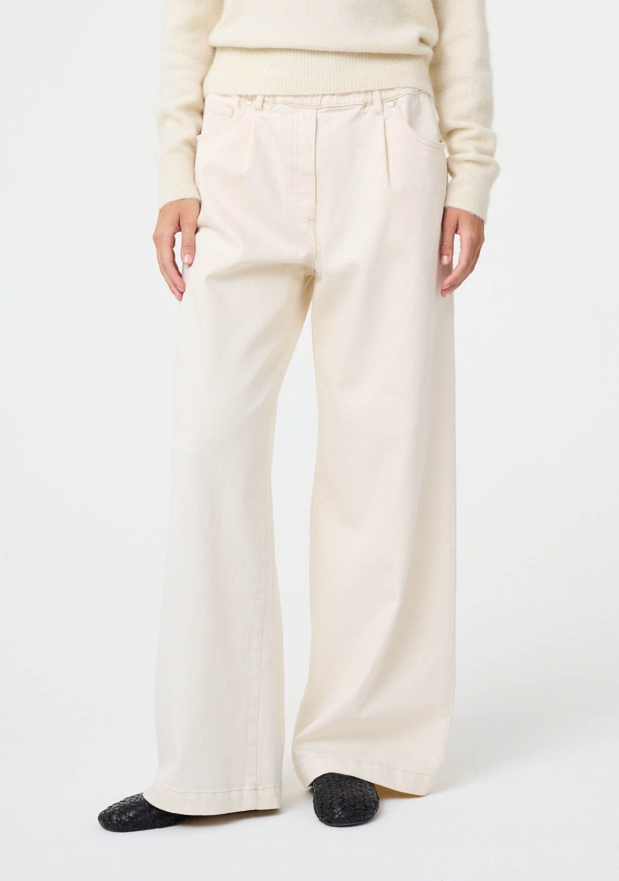 KNIT-TED JEANS