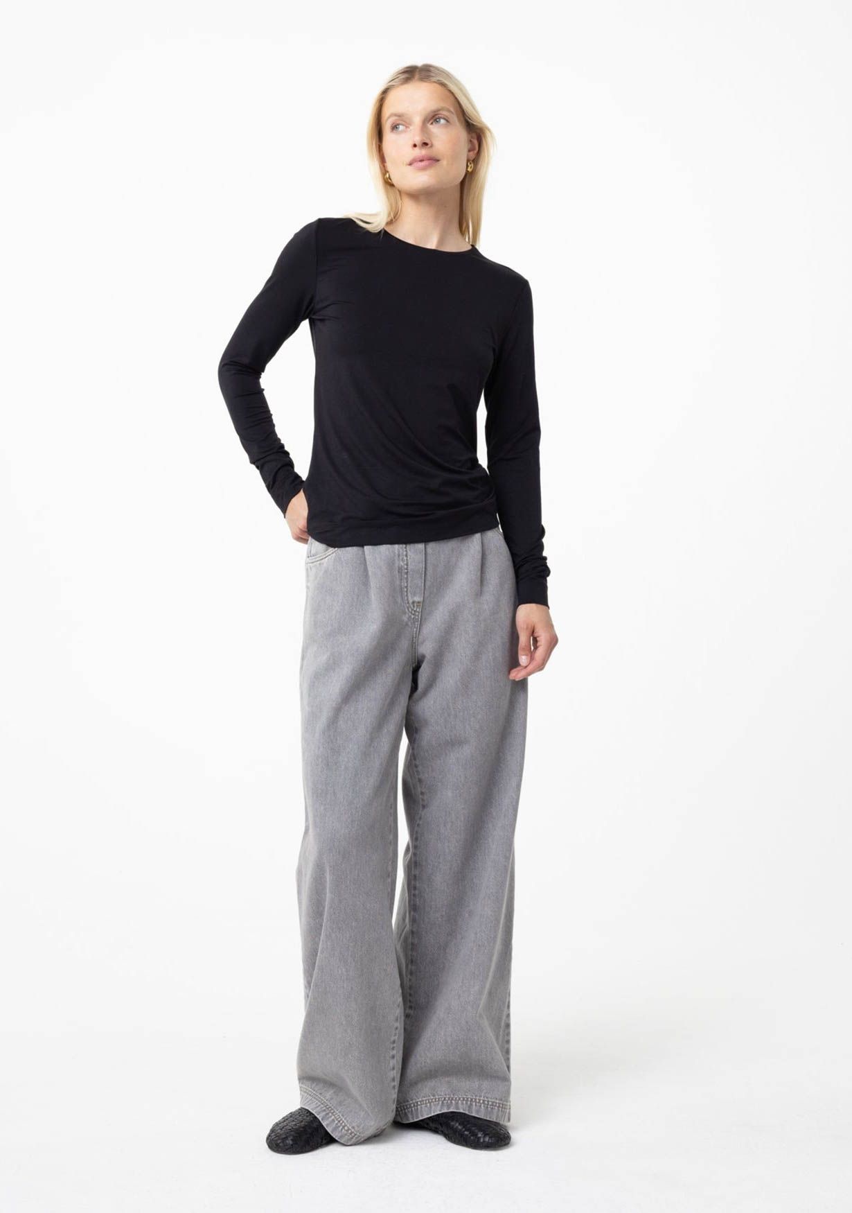 KNIT-TED SHIRT