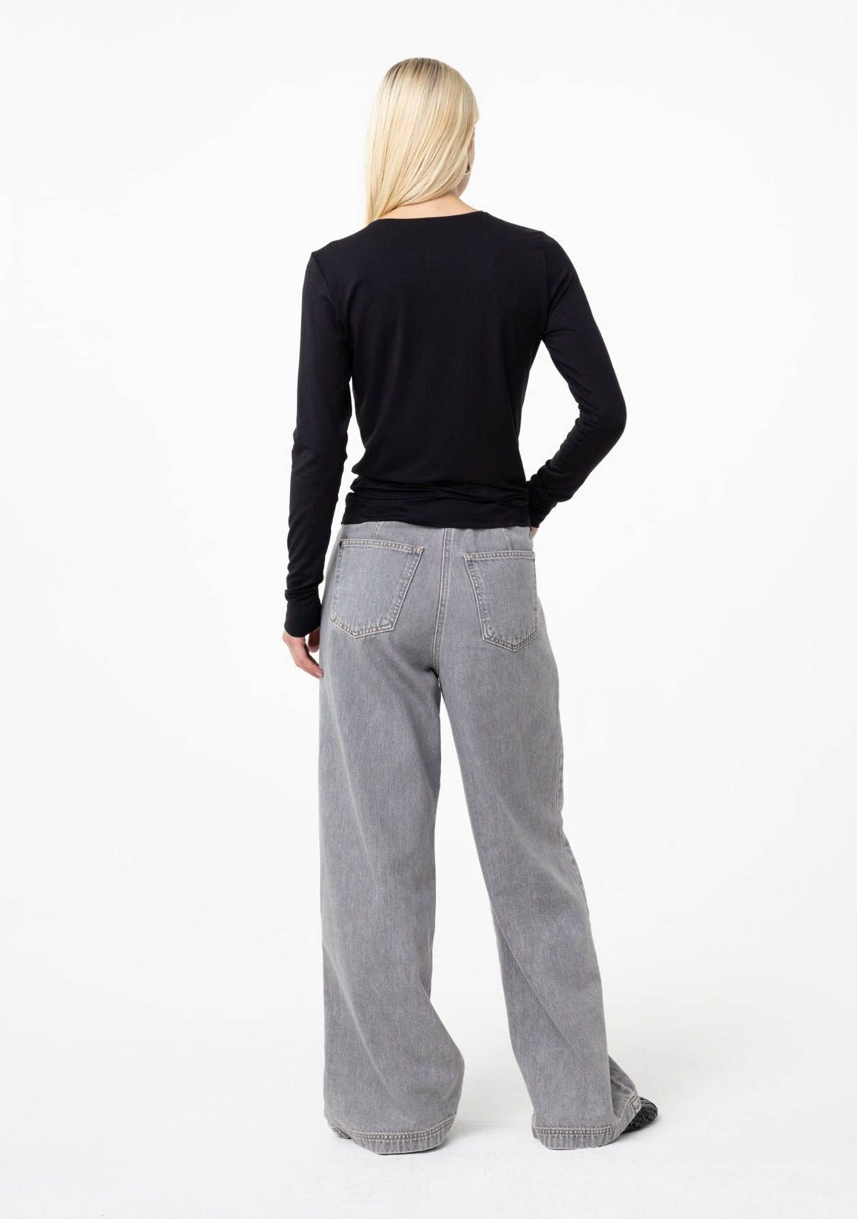 KNIT-TED SHIRT