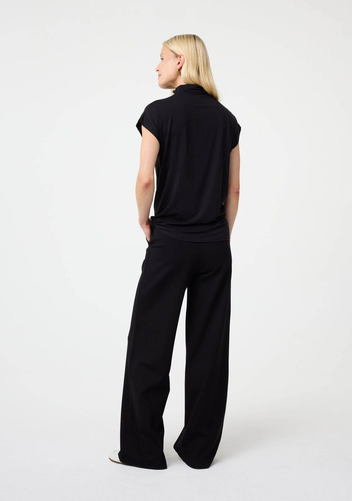 KNIT-TED SHIRT