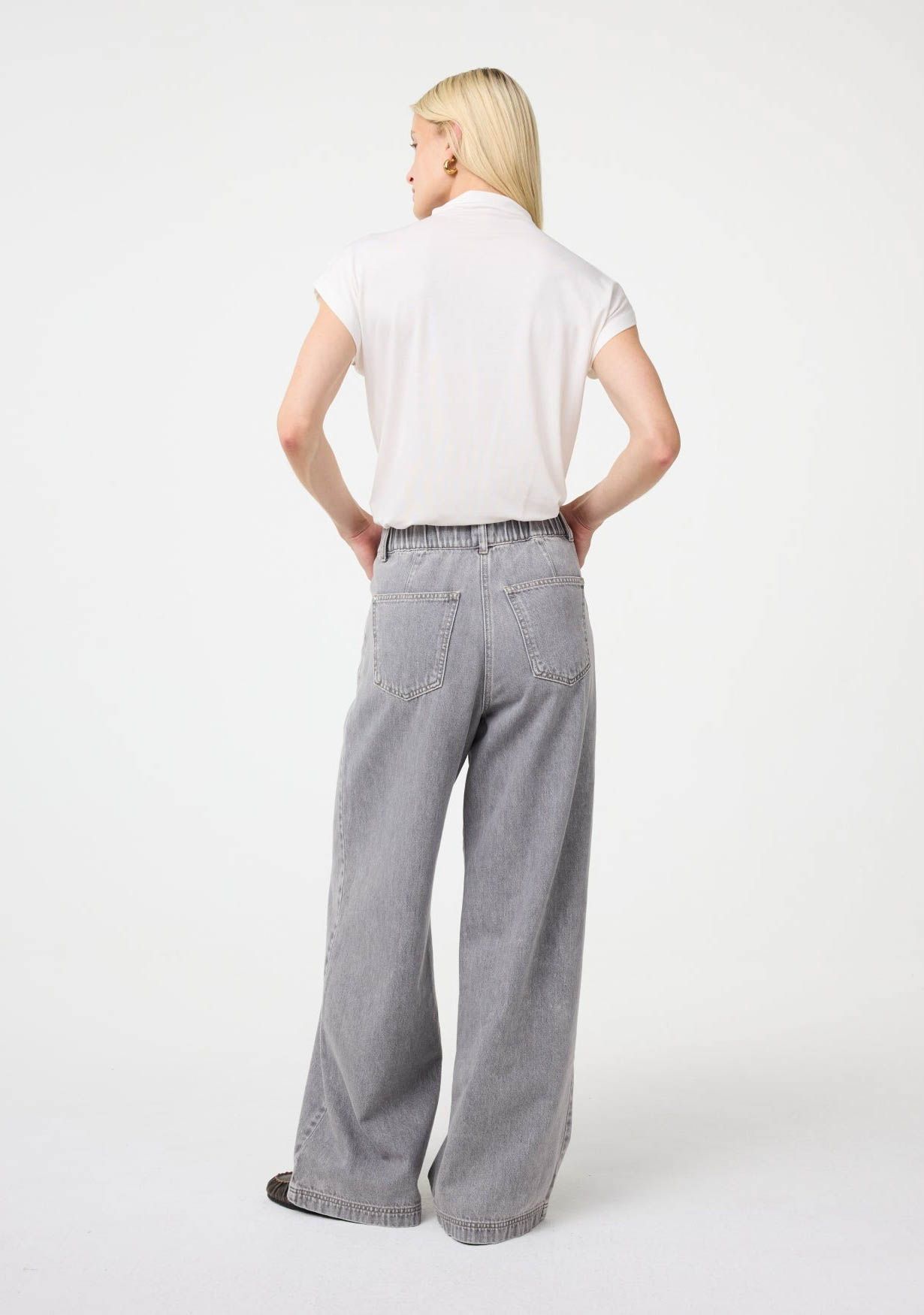 KNIT-TED SHIRT