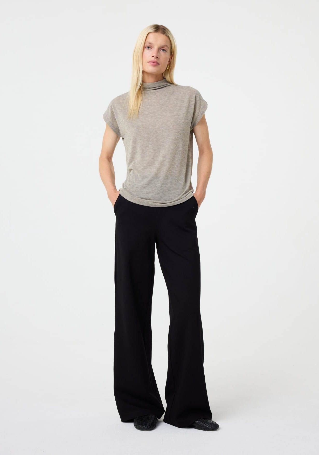 KNIT-TED SHIRT