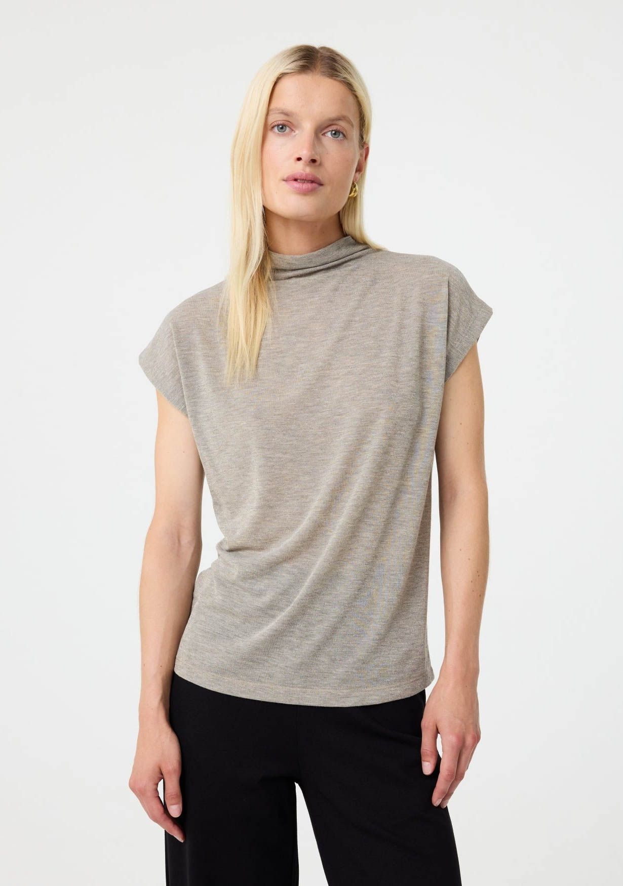 KNIT-TED SHIRT