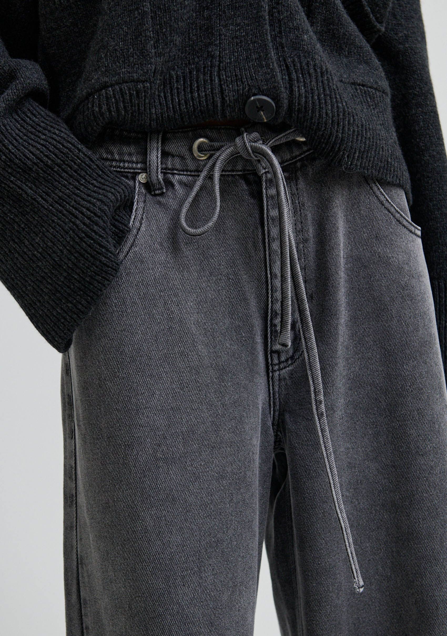 SECOND FEMALE JEANS