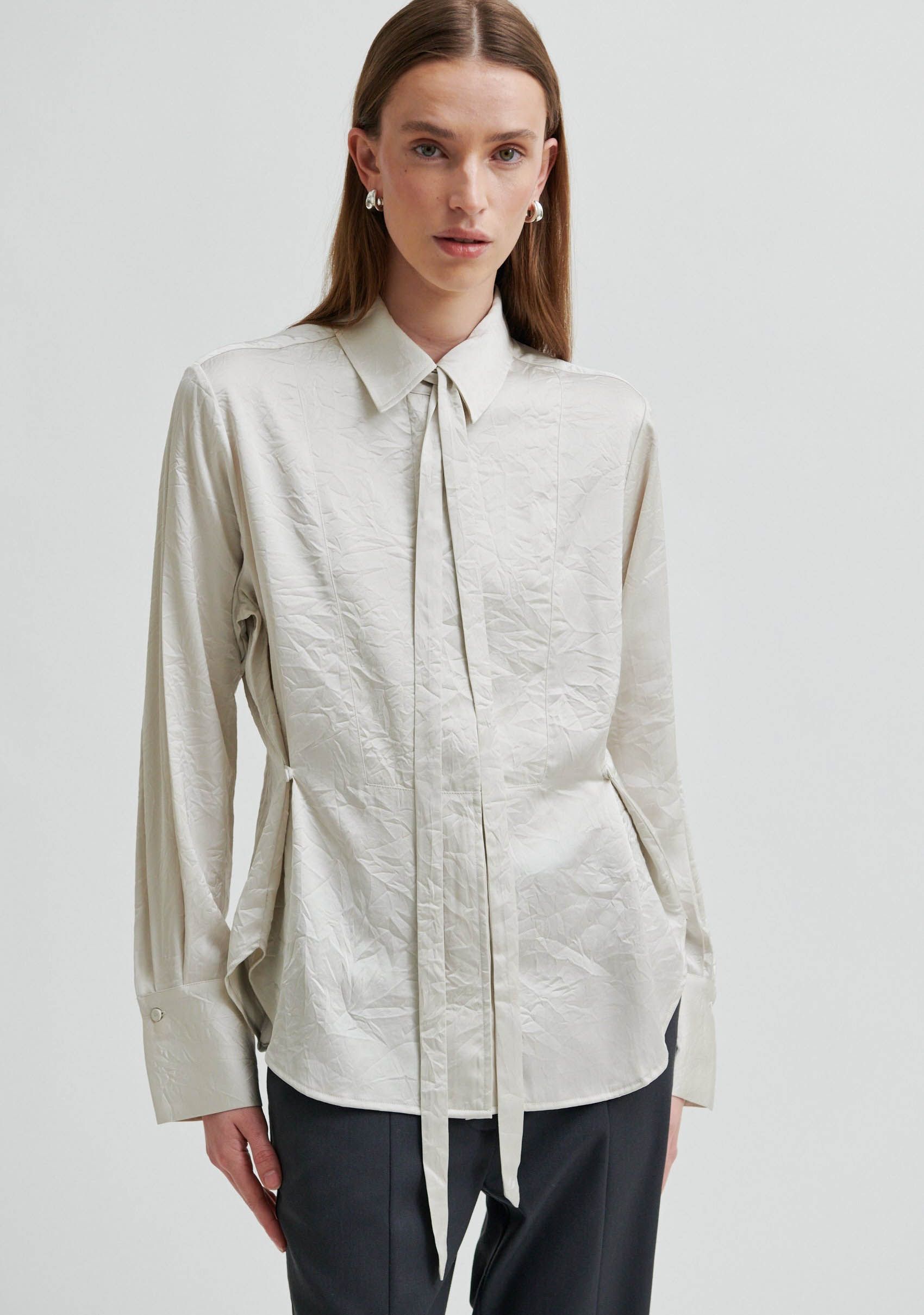 SECOND FEMALE BLOUSE SECOND FEMALE BLOUSE