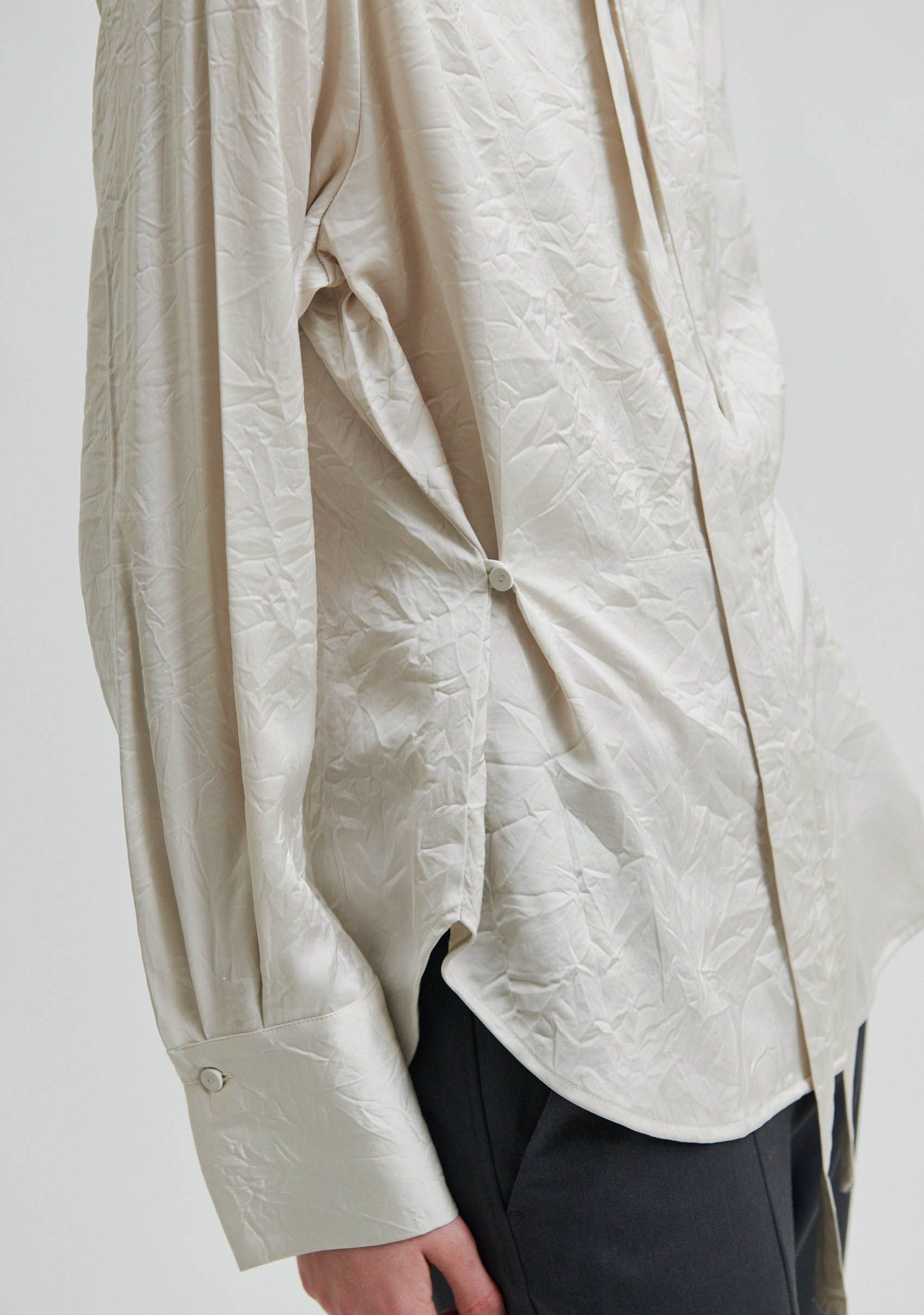 SECOND FEMALE BLOUSE SECOND FEMALE BLOUSE