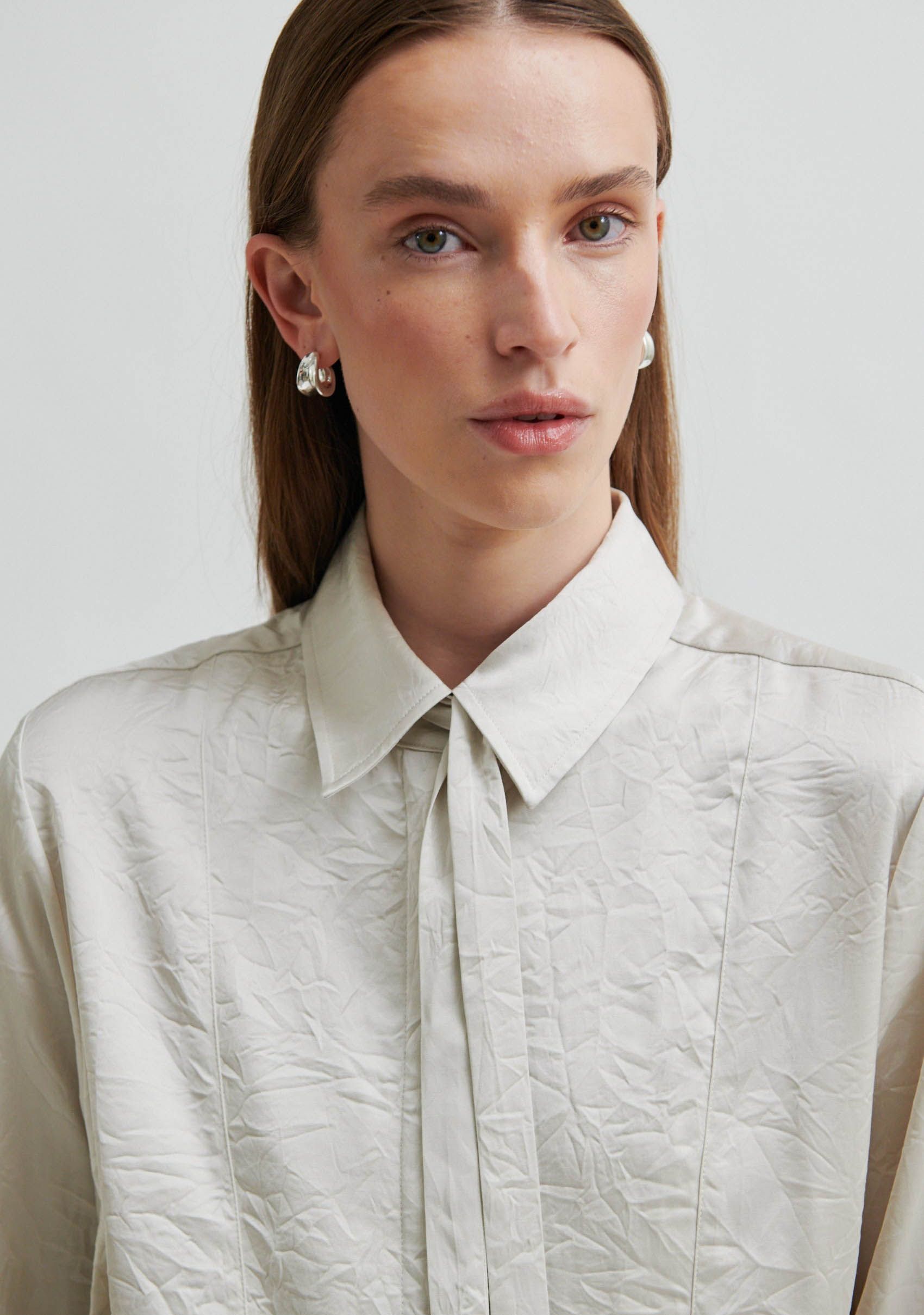 SECOND FEMALE BLOUSE SECOND FEMALE BLOUSE