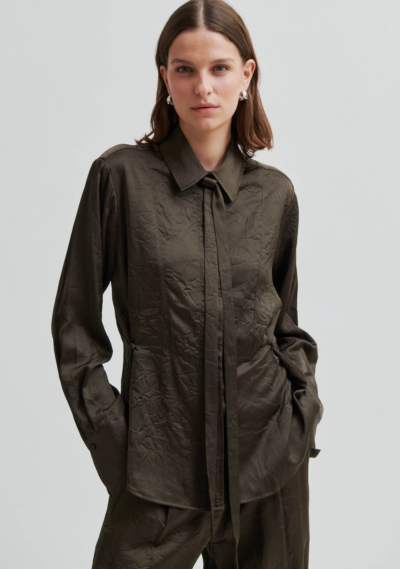 SECOND FEMALE BLOUSE SECOND FEMALE BLOUSE