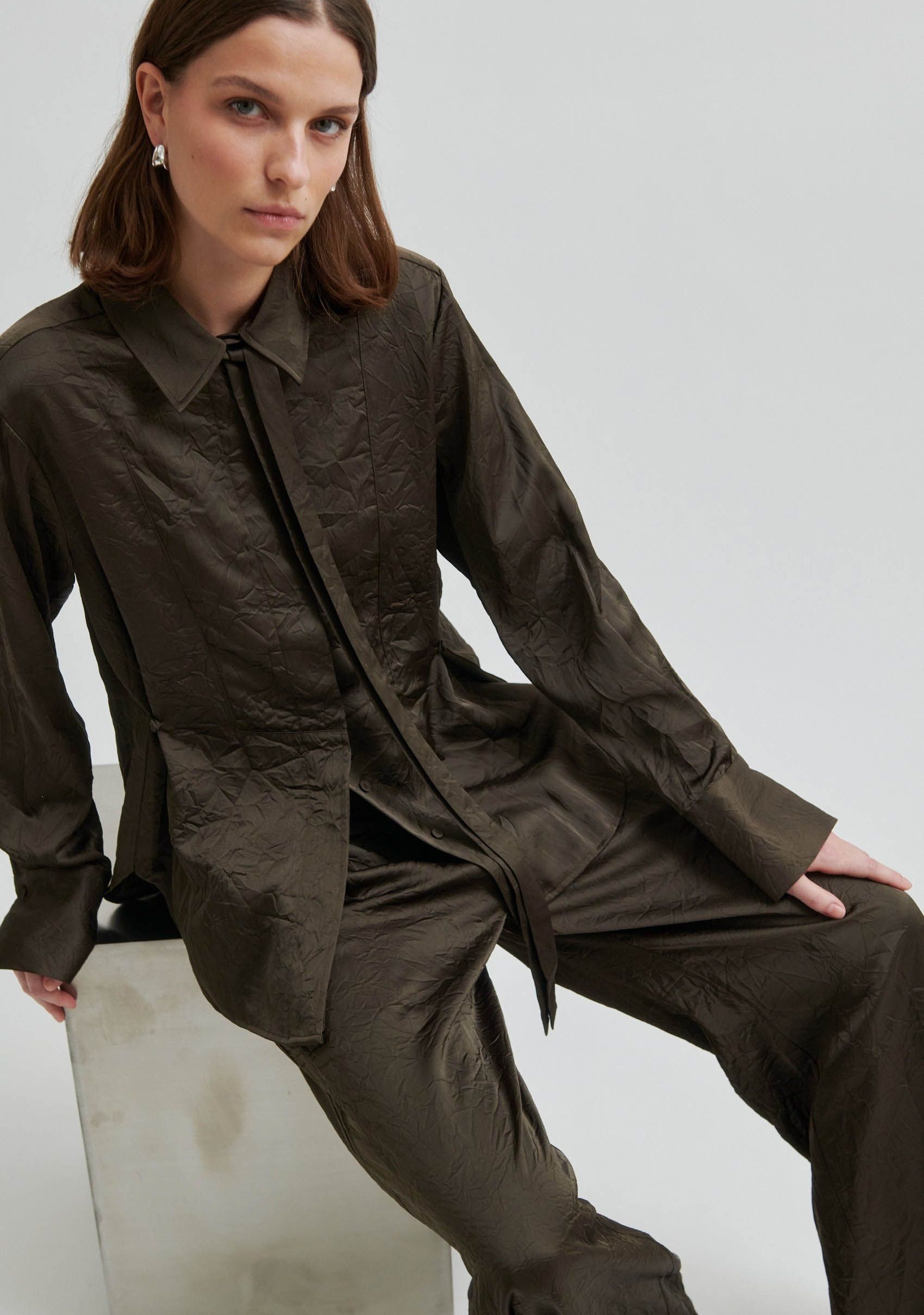 SECOND FEMALE BLOUSE SECOND FEMALE BLOUSE