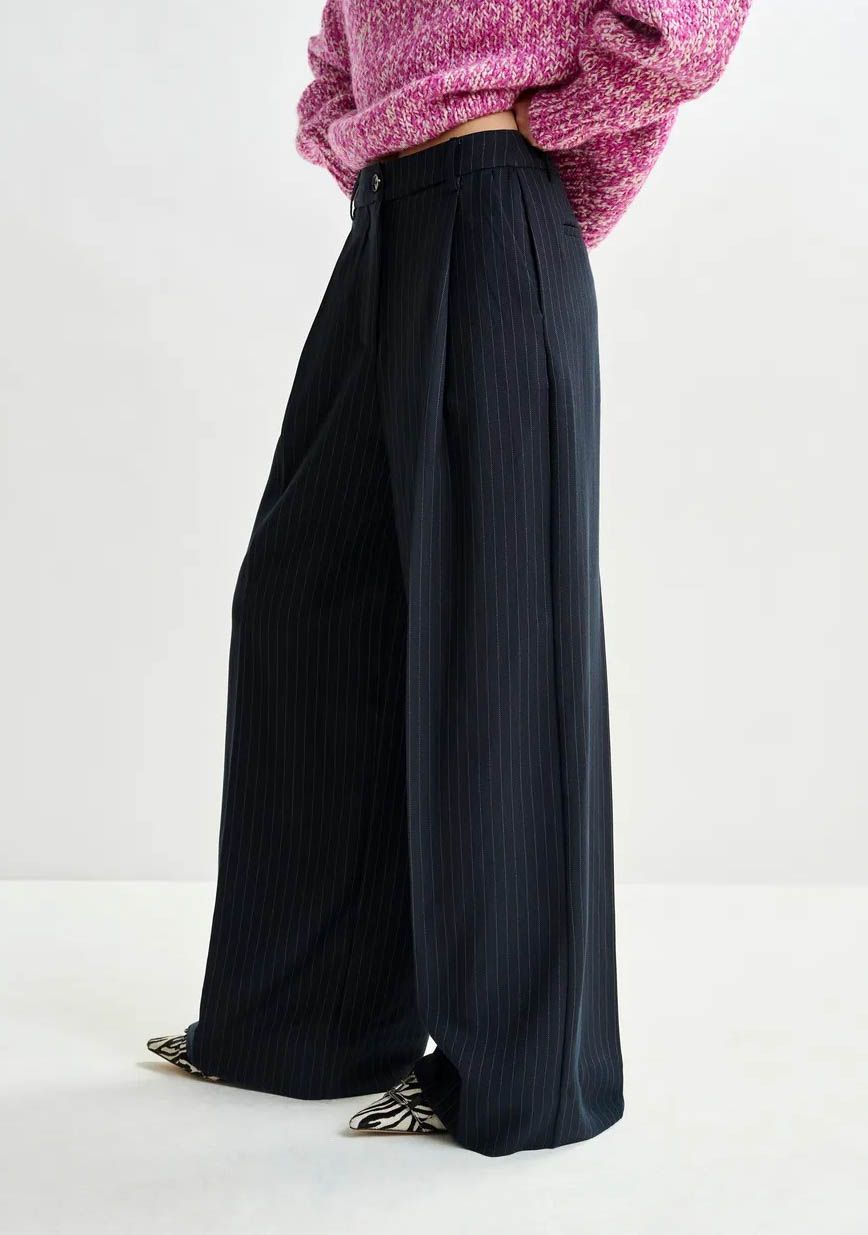 ESSENTIEL ANTWERP WIJDE PANTALON
