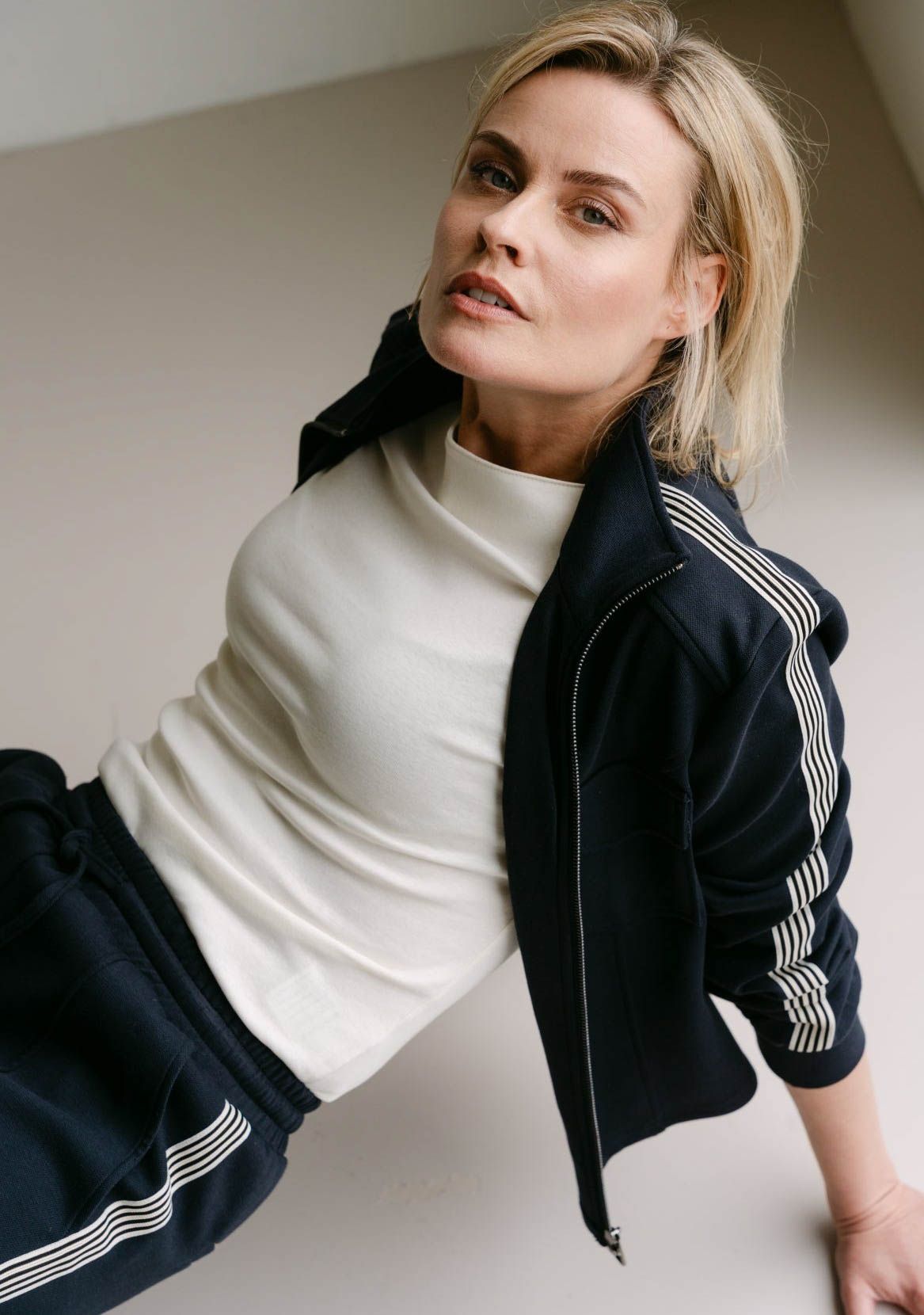 AIMEE THE LABEL WIJDE PANTALON
