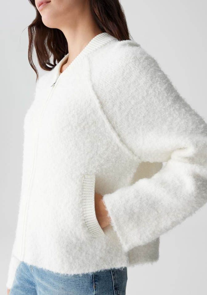 OPUS VEST